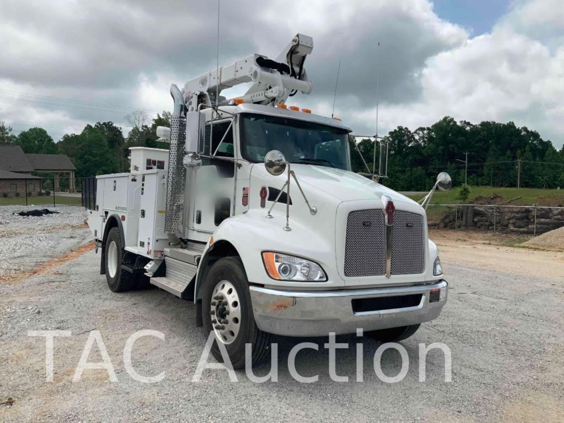 2022 Kenworth T370 W/ Altec AT41M Bucket Truck - Image 3 of 91