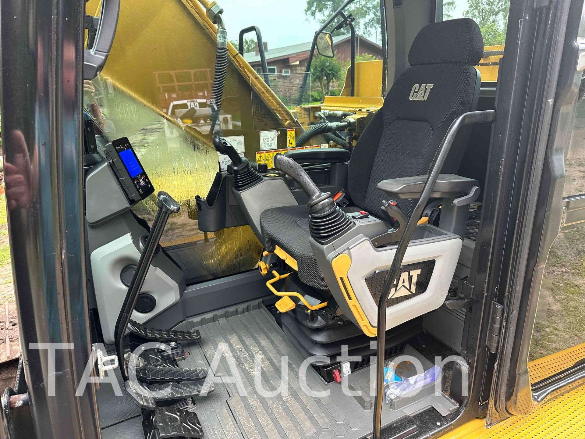 2018 CAT 320 Hydraulic Excavator - Image 23 of 82