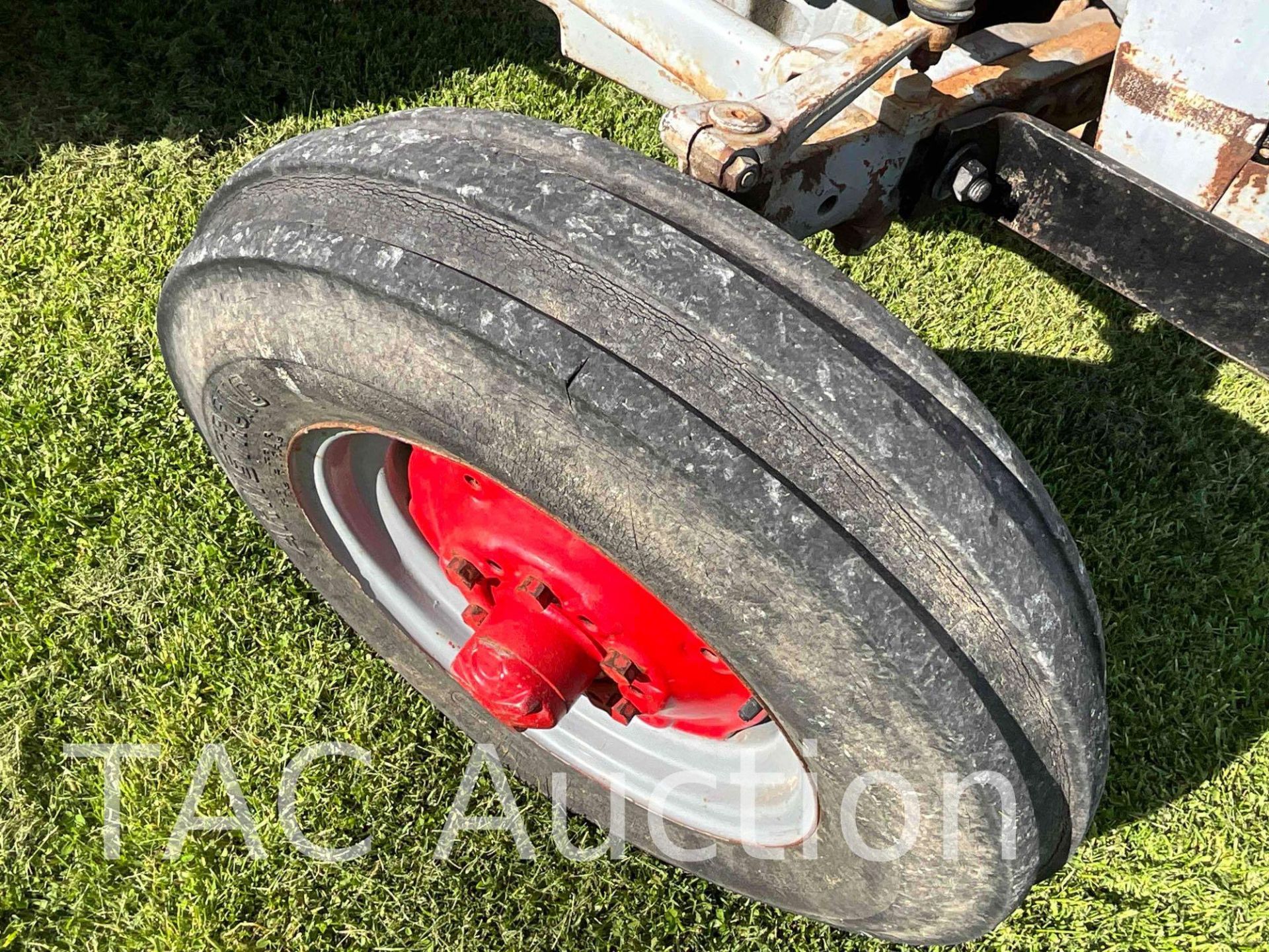 Massey Ferguson 135 Utility Tractor - Image 29 of 36