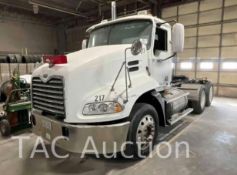 2006 Mack CXN613 Day Cab