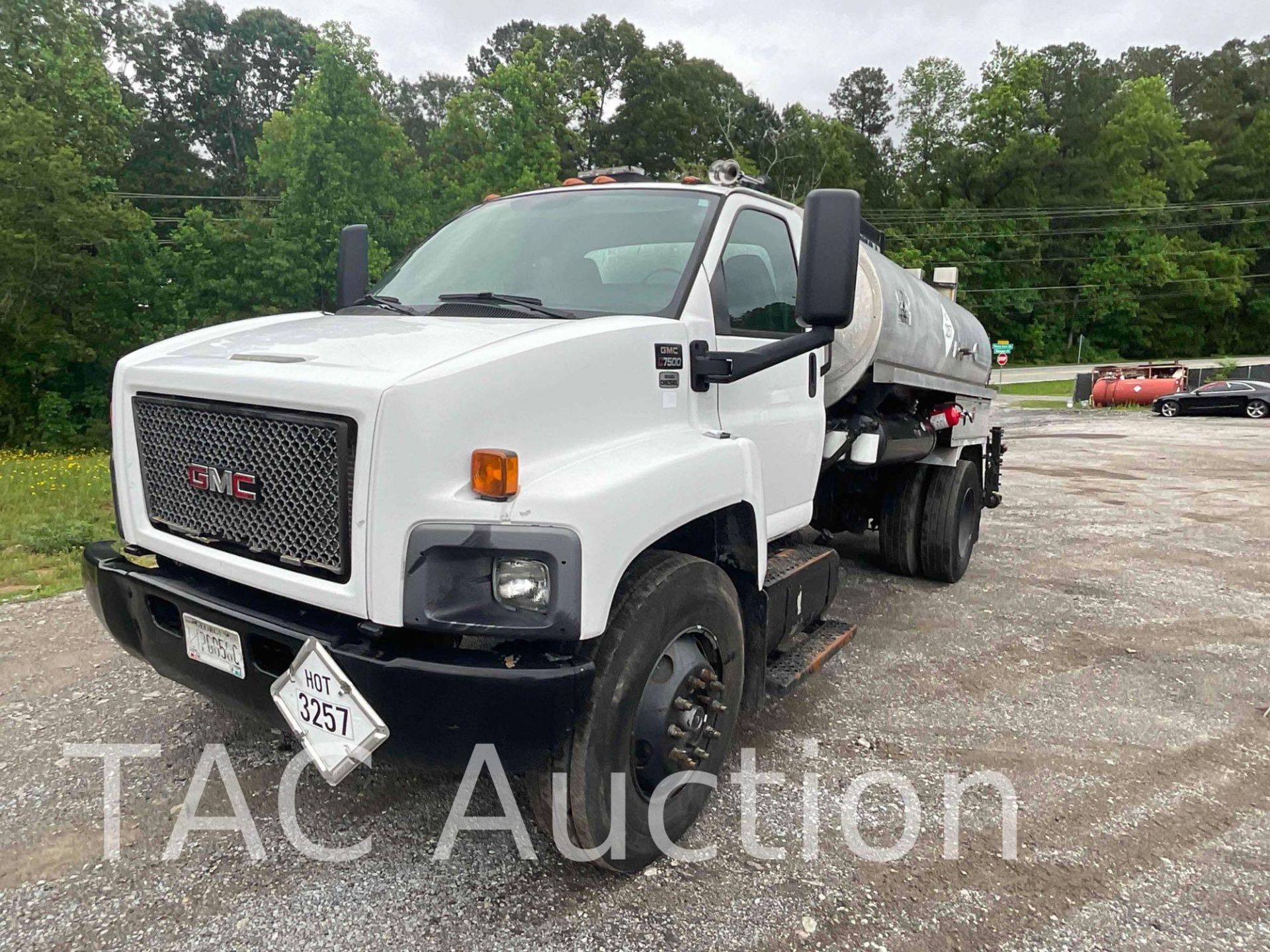 2008 GMC C7500 Asphalt Tanker Sprayer