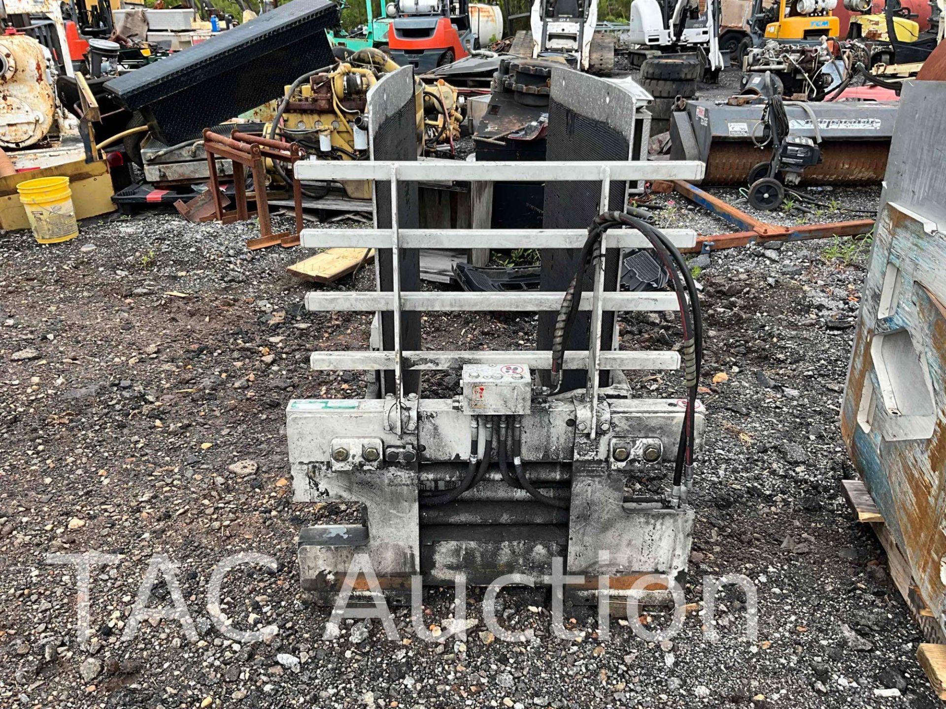 2016 Cascade Forklift Clamp - Image 6 of 7