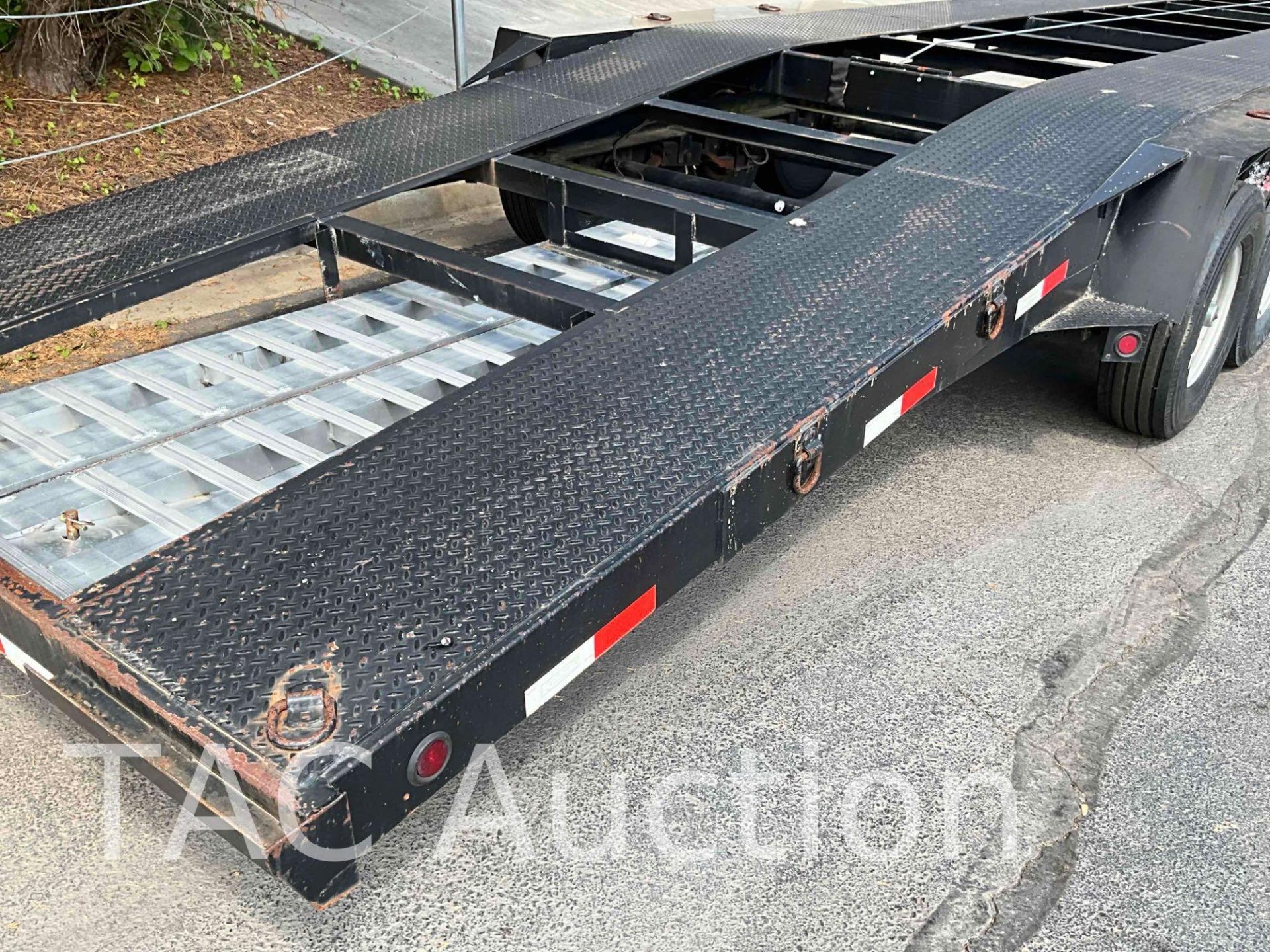 2018 Kaufman 43ft Gooseneck Car Hauler Trailer - Image 12 of 40