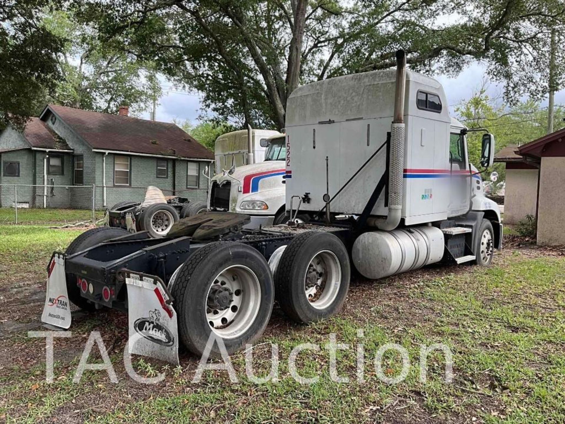 2014 Mack CXU613 Sleeper Truck - Image 6 of 41