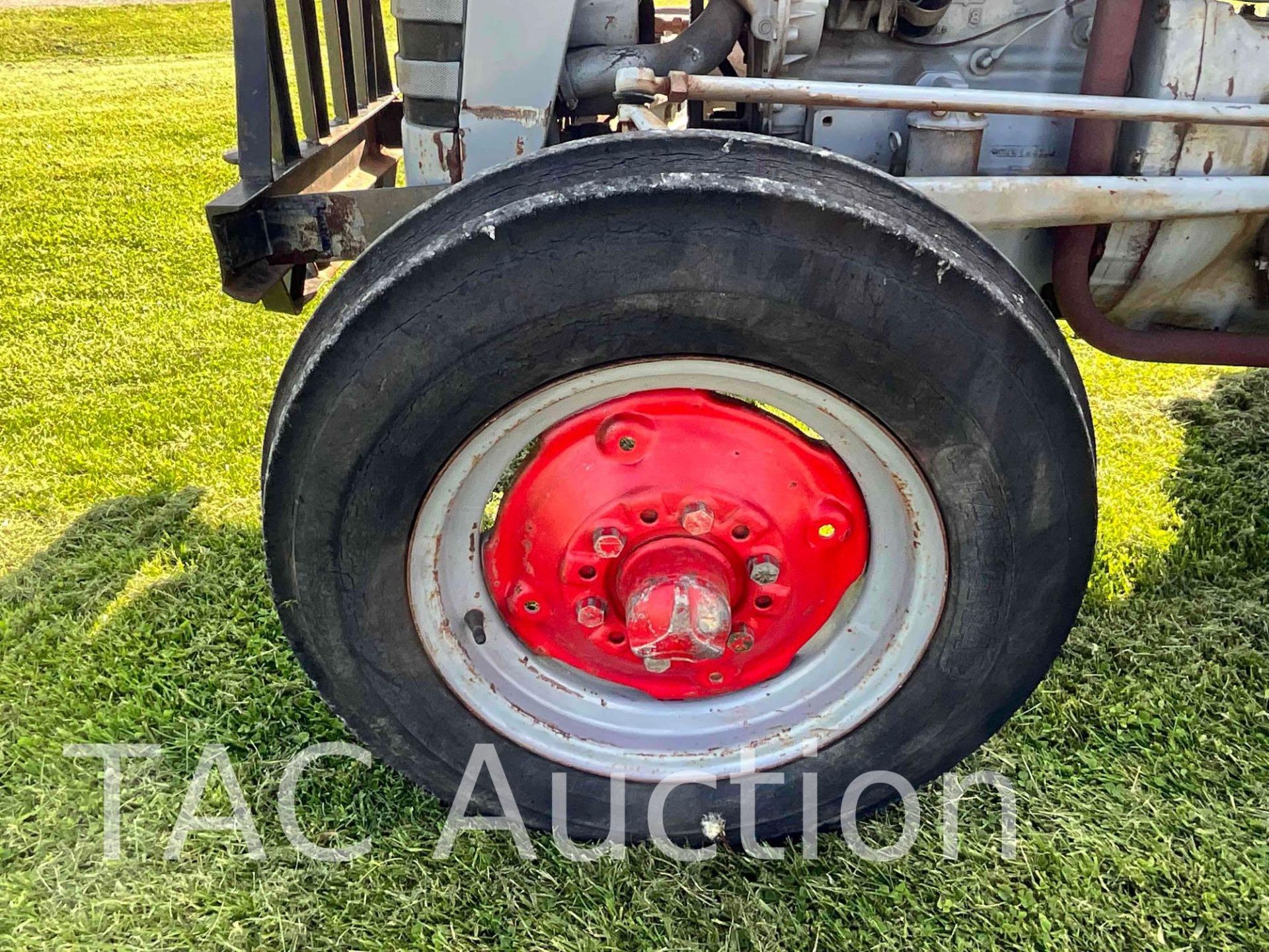 Massey Ferguson 135 Utility Tractor - Image 26 of 36