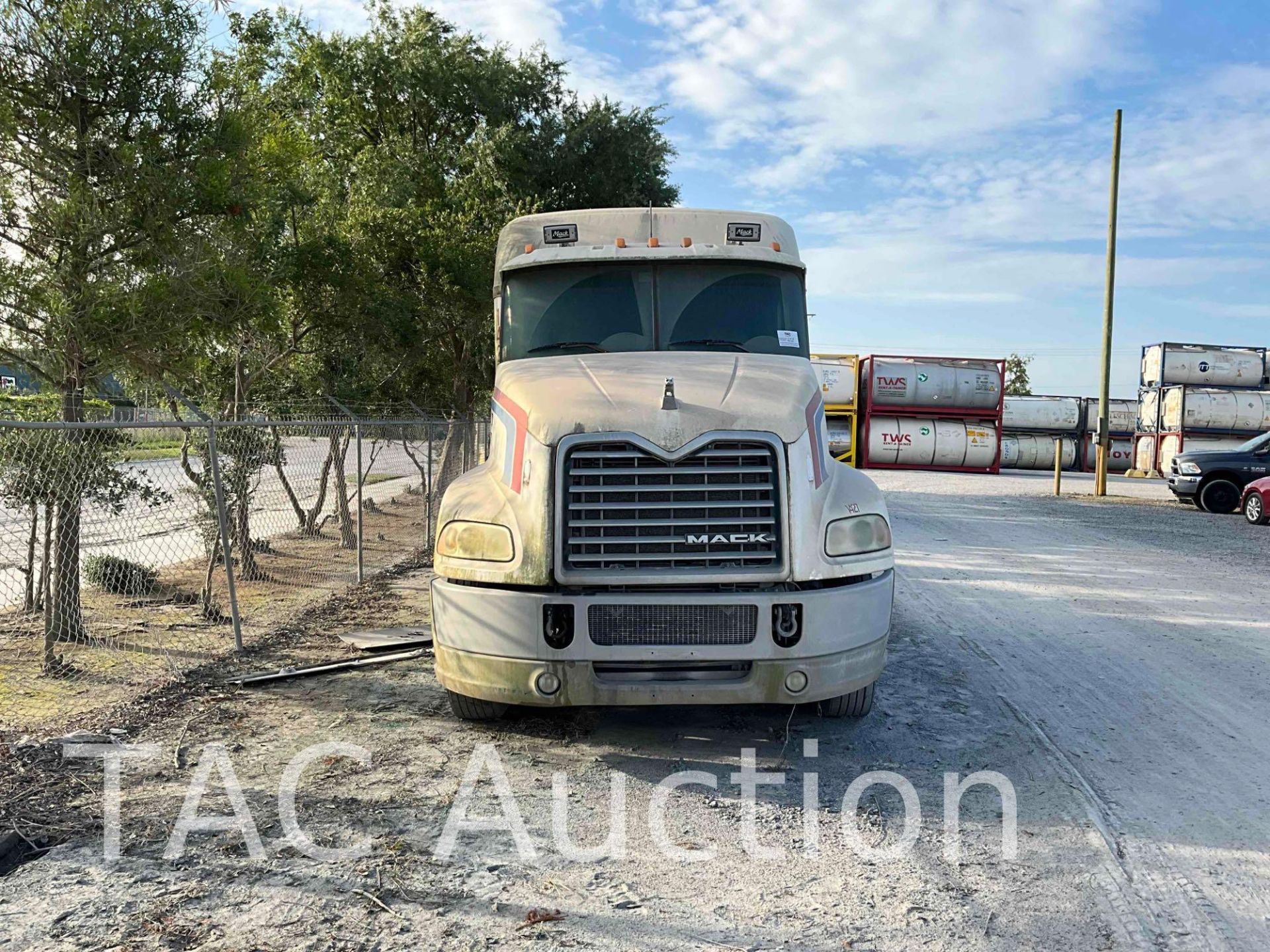 2014 Mack CXU613 Sleeper Truck - Image 2 of 80