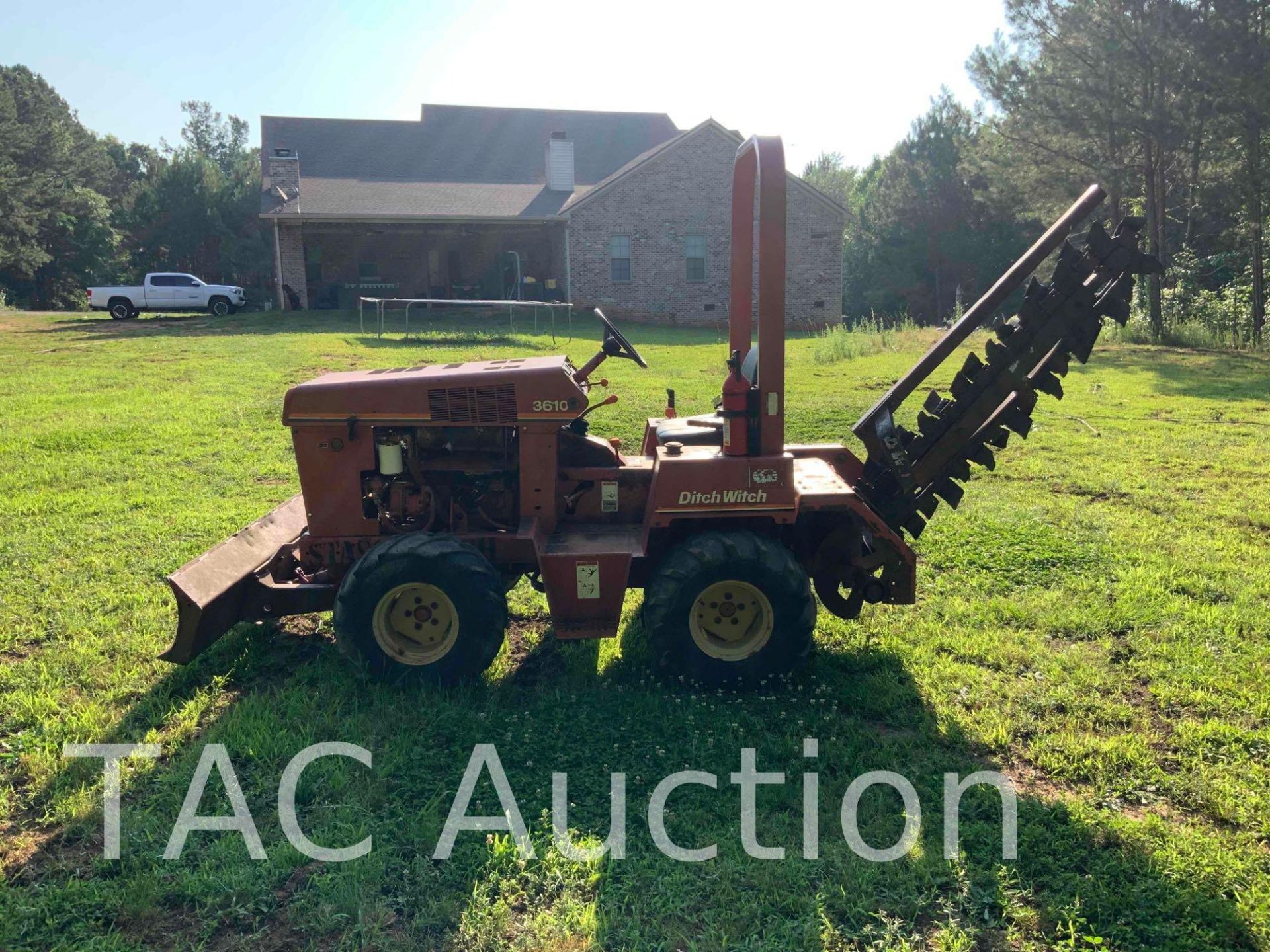 Ditch Witch 3610DD Trencher - Image 8 of 33