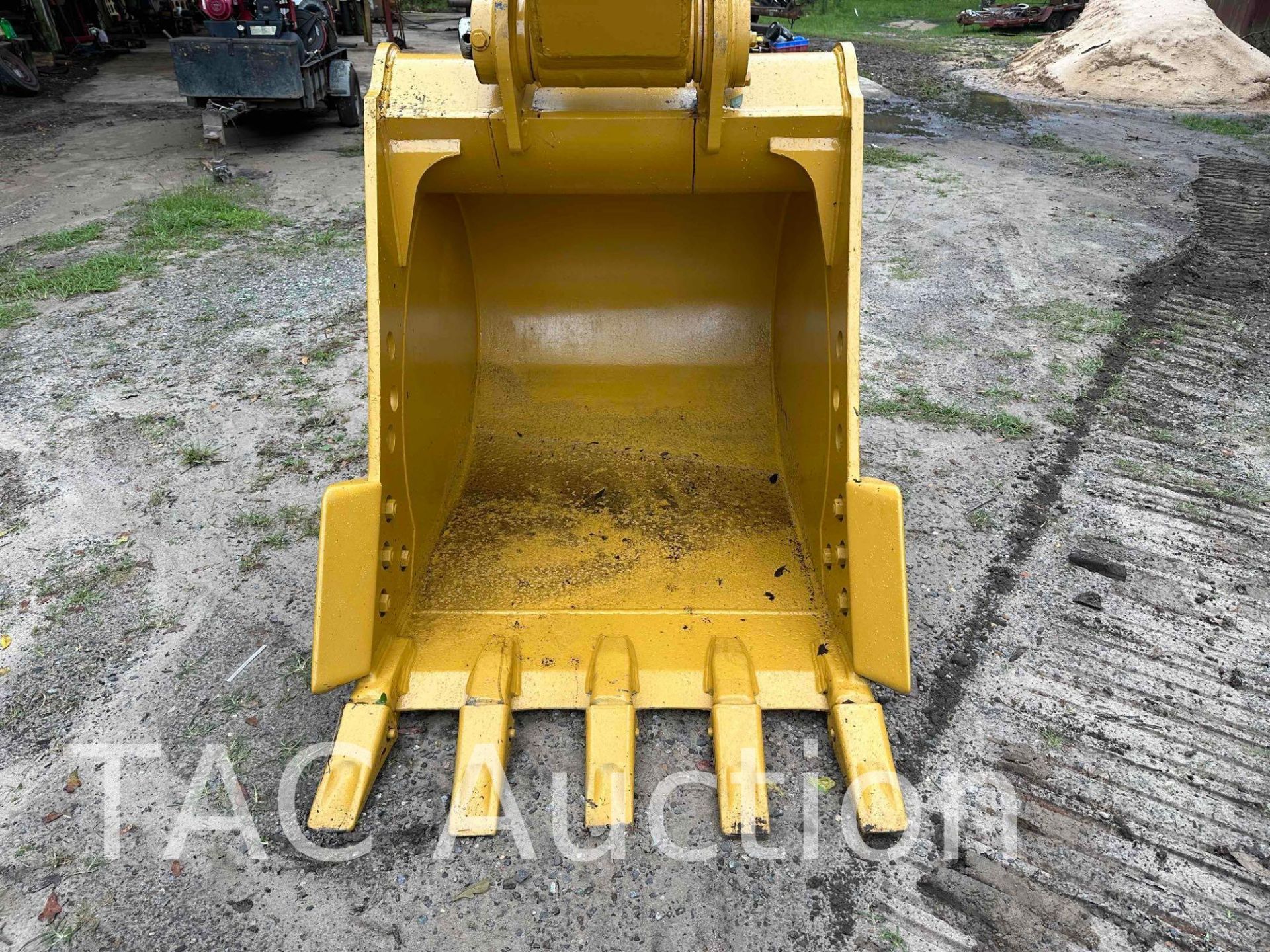 2018 CAT 320 Hydraulic Excavator - Image 10 of 82