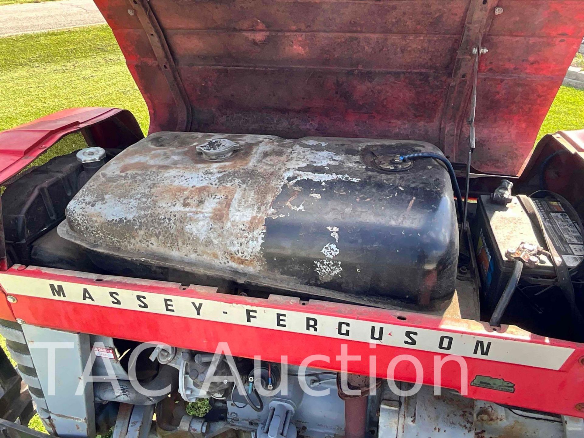Massey Ferguson 135 Utility Tractor - Image 10 of 36