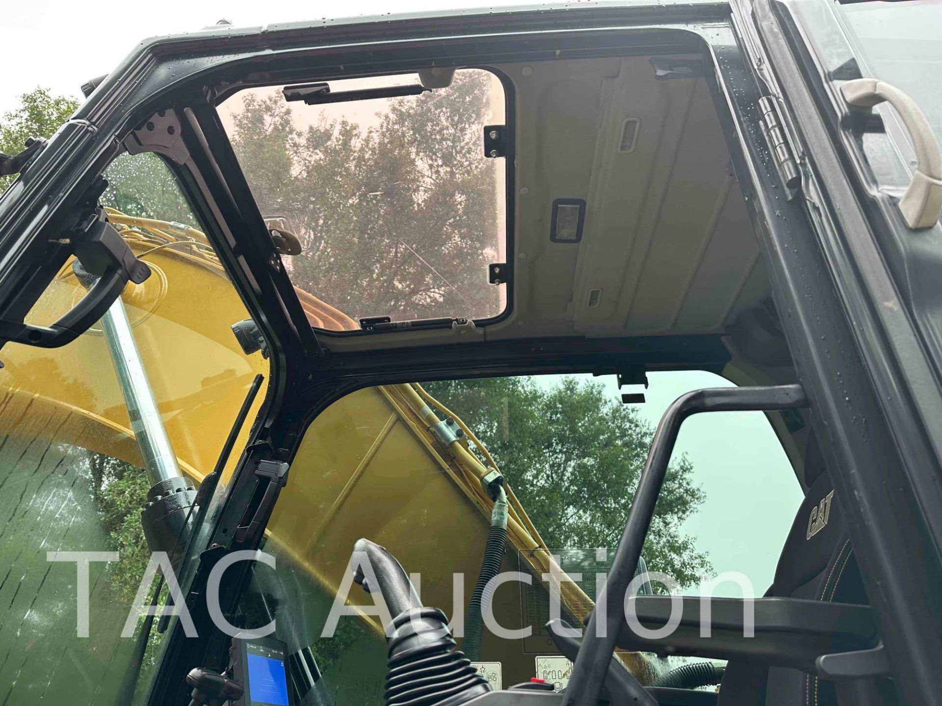2018 CAT 320 Hydraulic Excavator - Image 35 of 82
