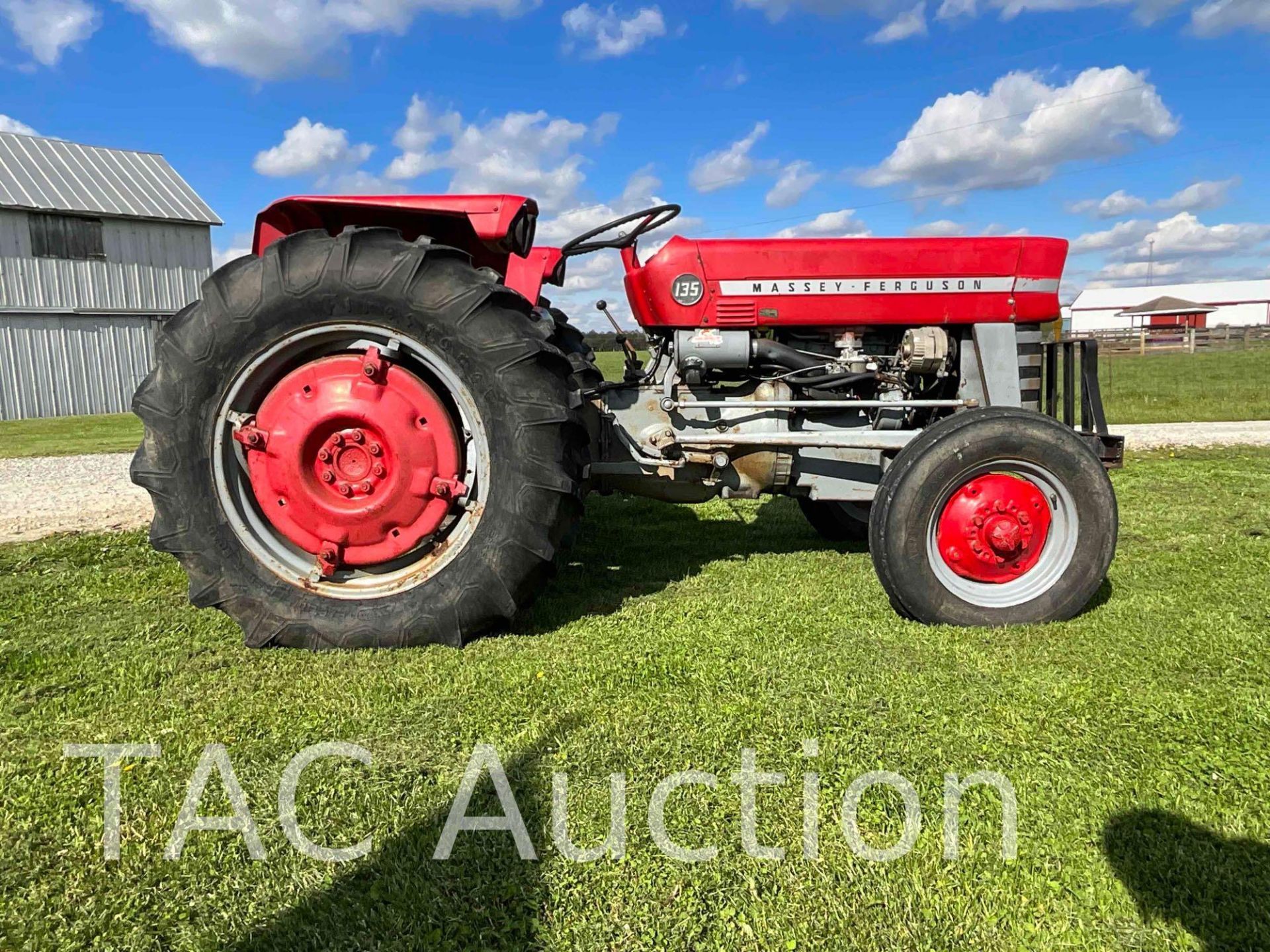 Massey Ferguson 135 Utility Tractor - Image 4 of 36