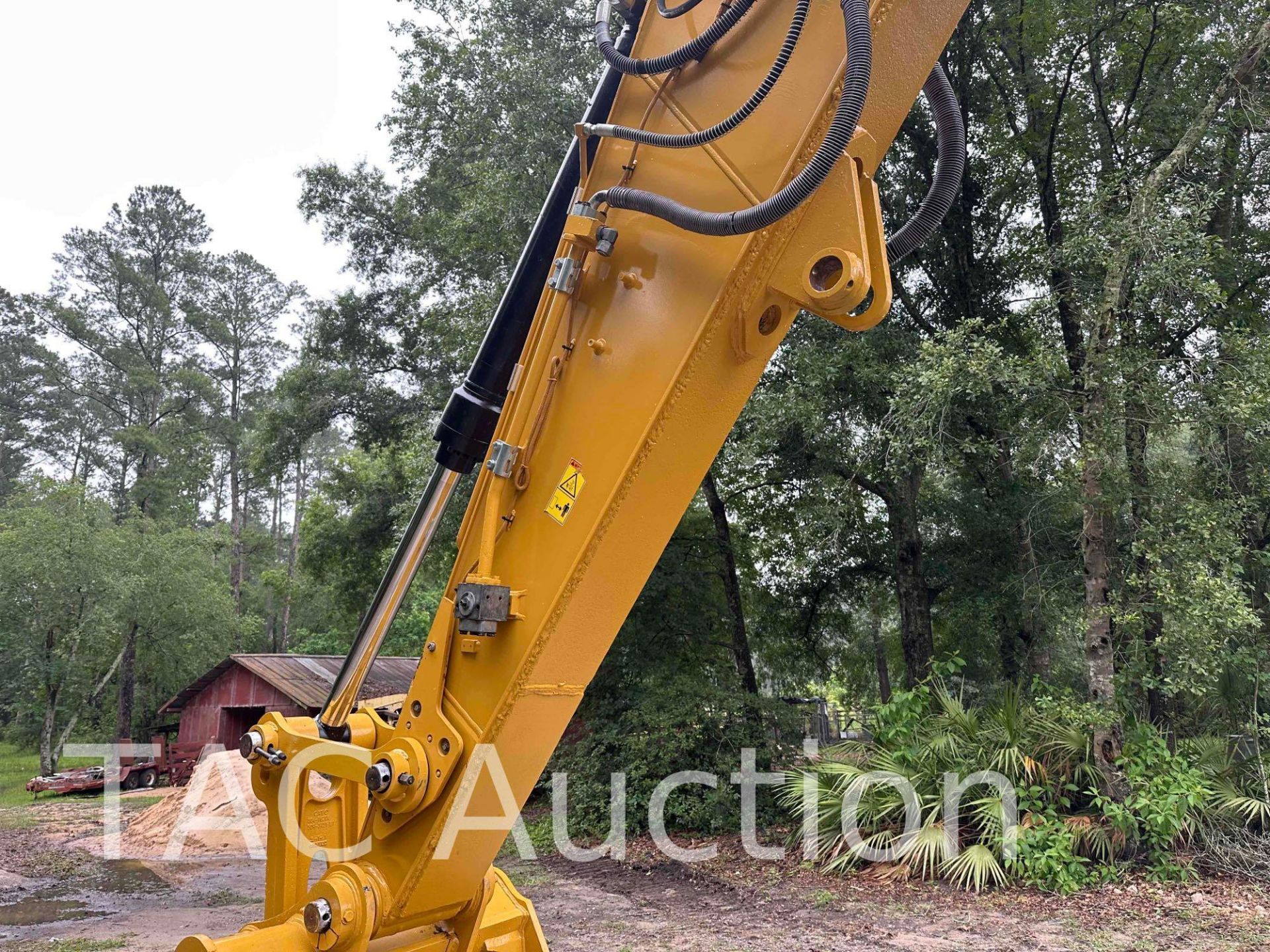 2018 CAT 320 Hydraulic Excavator - Image 17 of 82