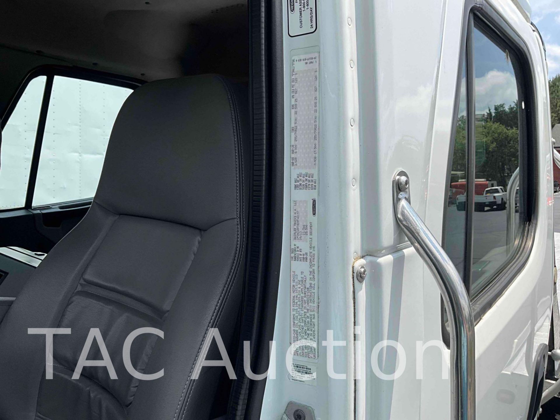 2014 Freightliner M2 Crew Cab Rollback Truck - Image 27 of 71