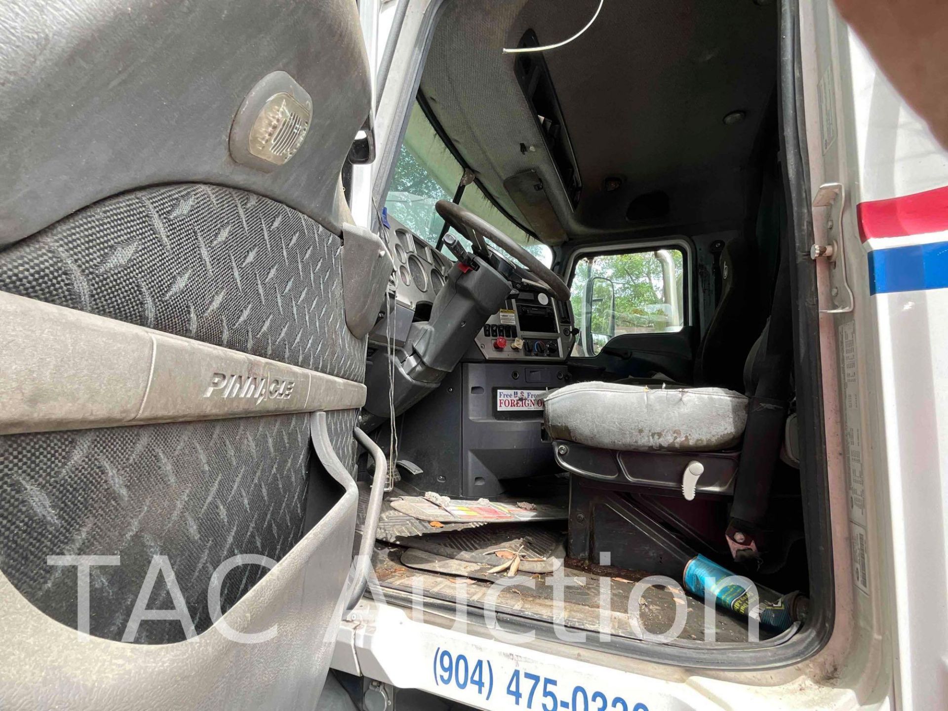 2014 Mack CXU613 Sleeper Truck - Image 15 of 57