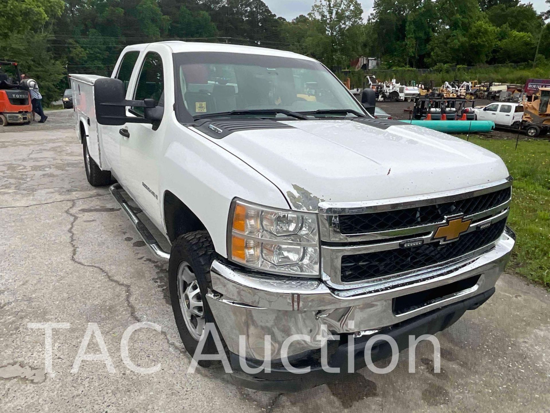 2013 Chevrolet 2500 Crew Cab Service Truck - Image 3 of 44