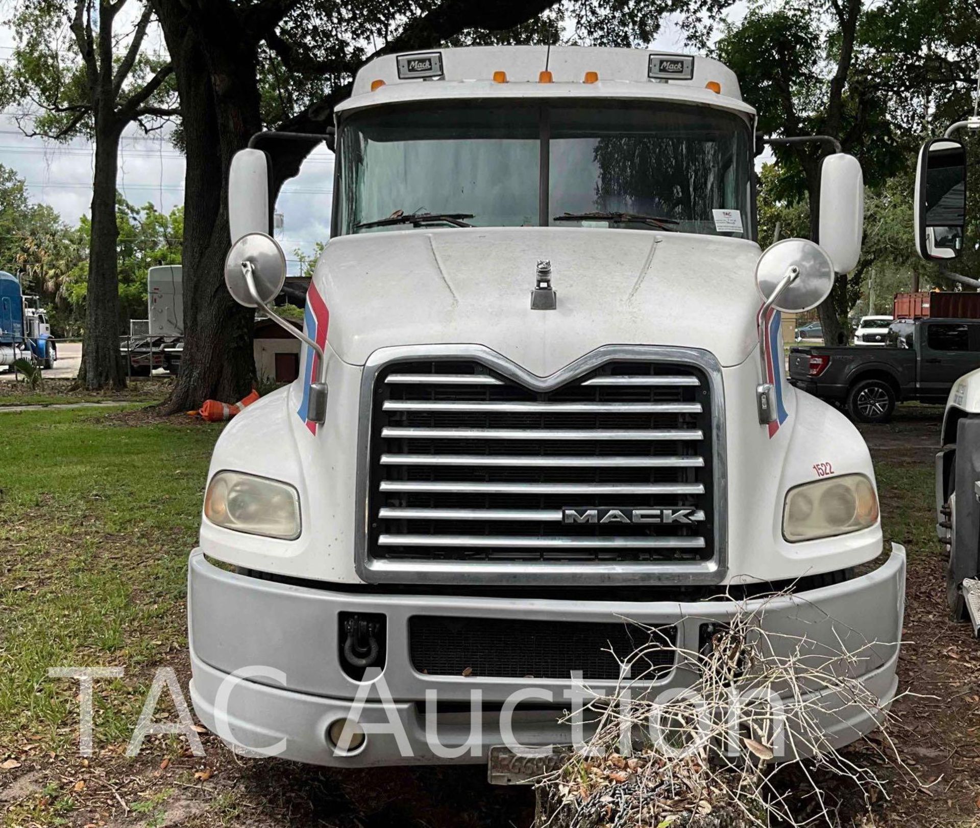 2014 Mack CXU613 Sleeper Truck - Image 2 of 41