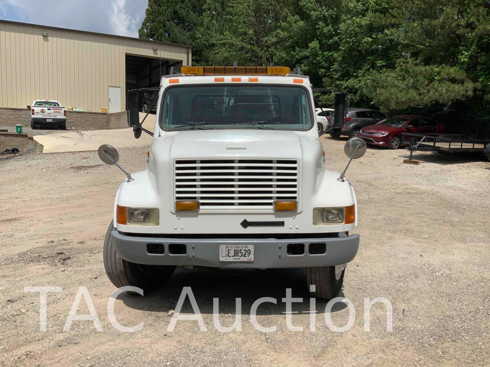 2000 International 4700 Sweeper Truck - Image 2 of 80