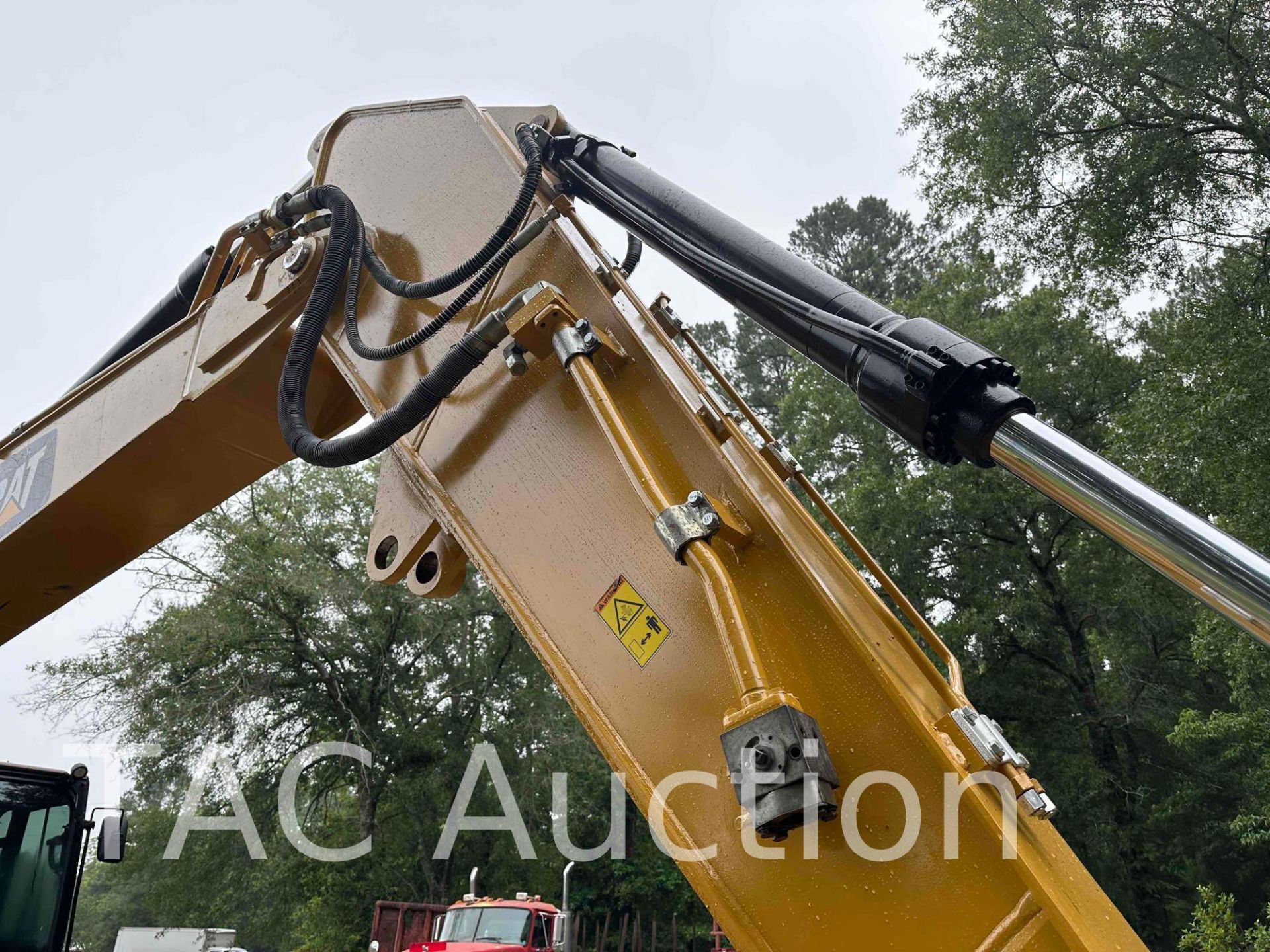 2018 CAT 320 Hydraulic Excavator - Image 15 of 82