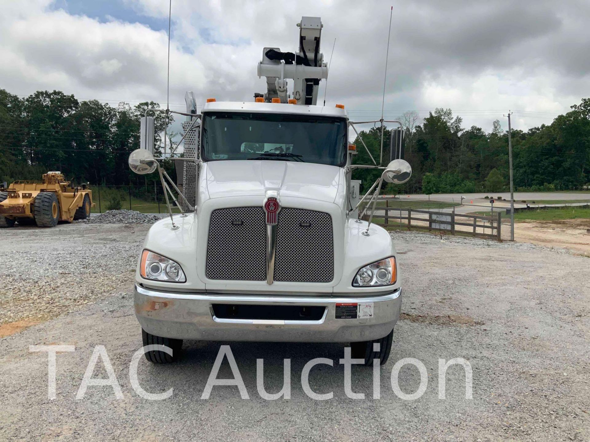 2022 Kenworth T370 W/ Altec AT41M Bucket Truck - Image 2 of 91