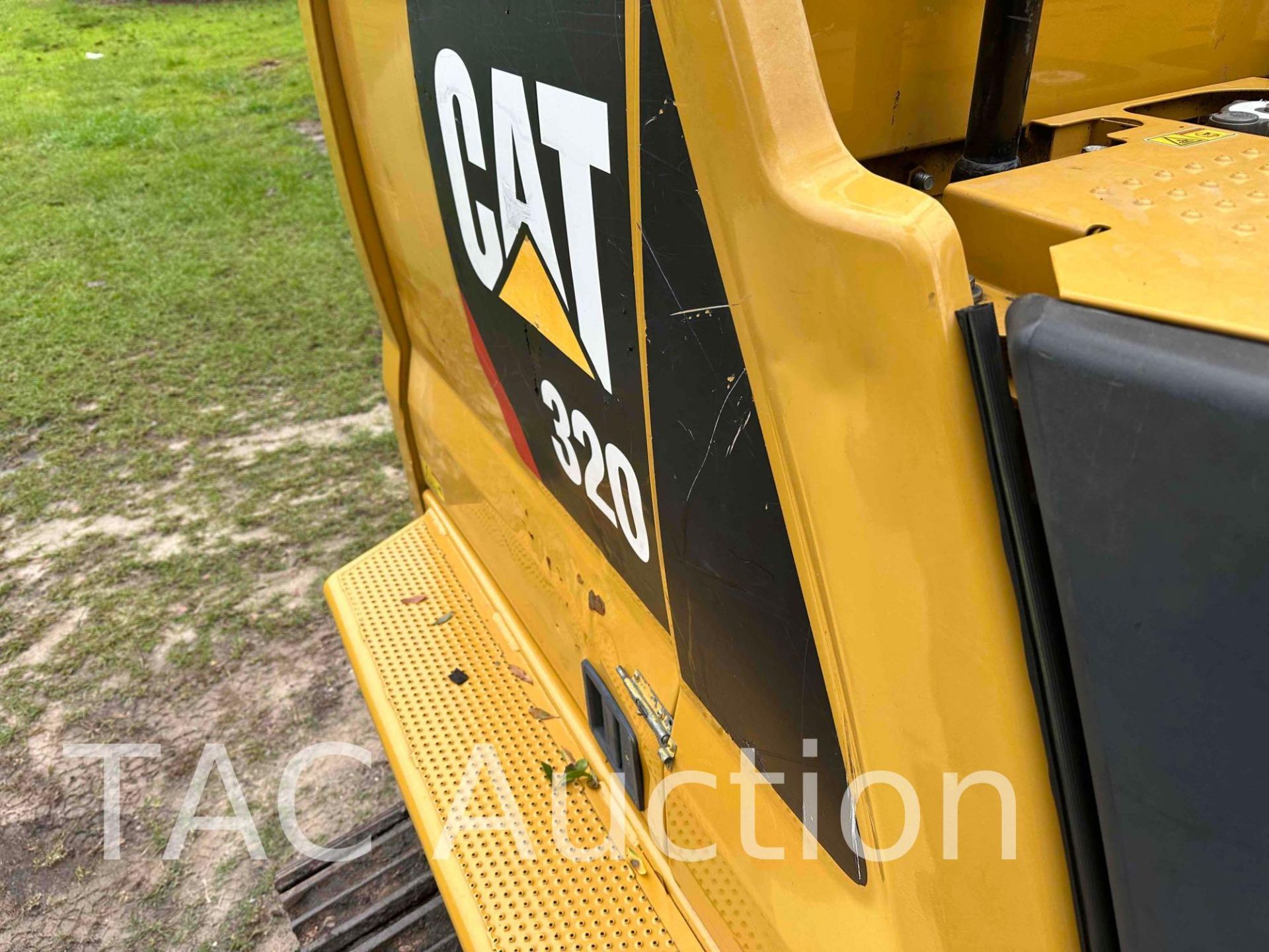2018 CAT 320 Hydraulic Excavator - Image 57 of 82
