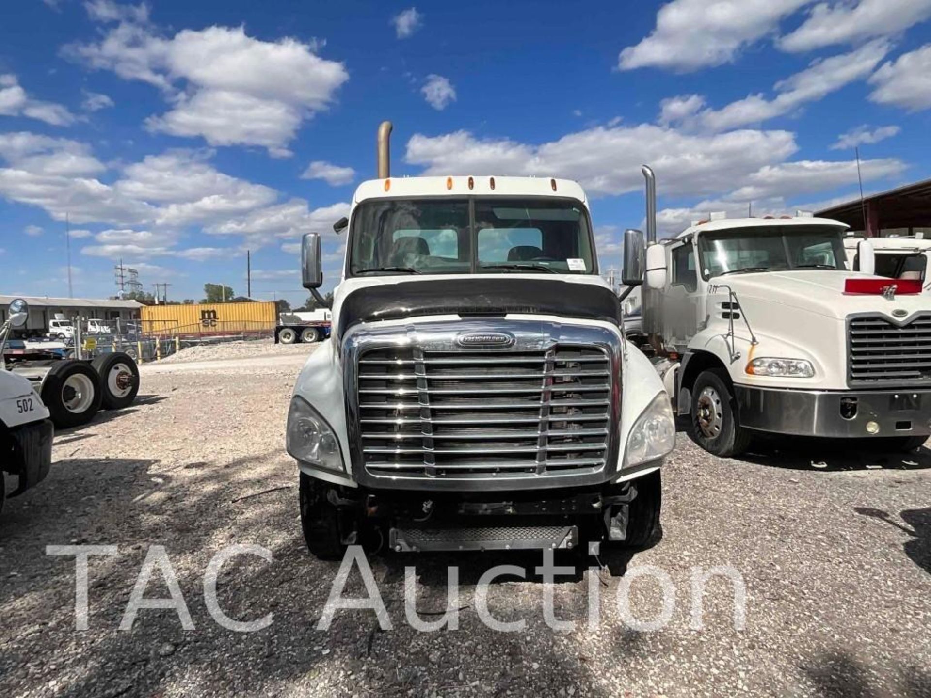 2011 Freightliner Cascadia Day Cab - Image 2 of 72