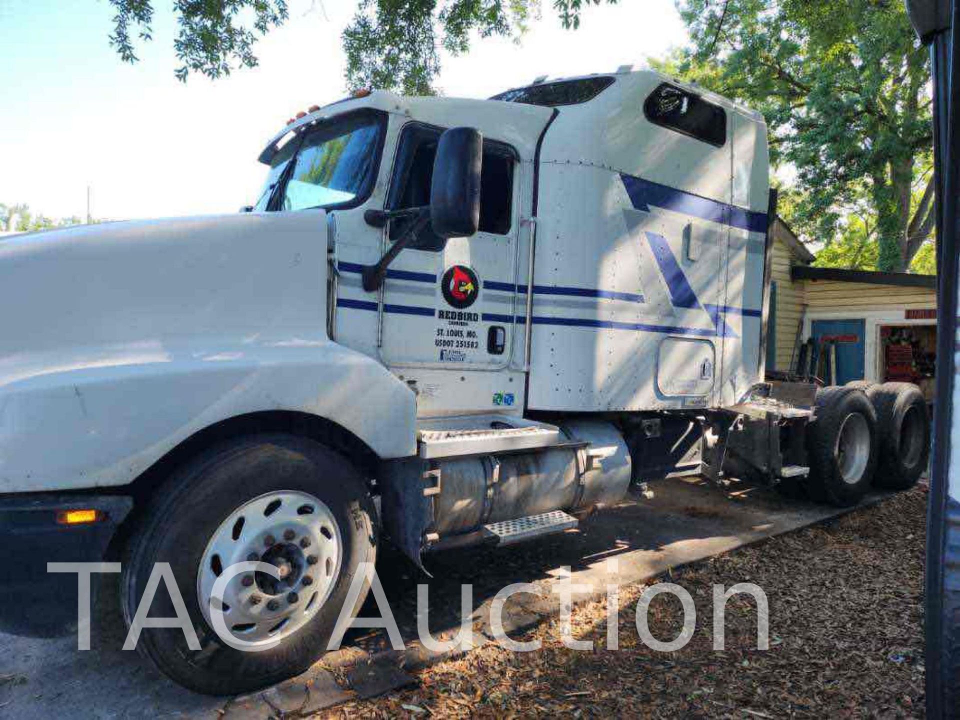 2007 Kenworth T600 Sleeper Truck - Image 7 of 46