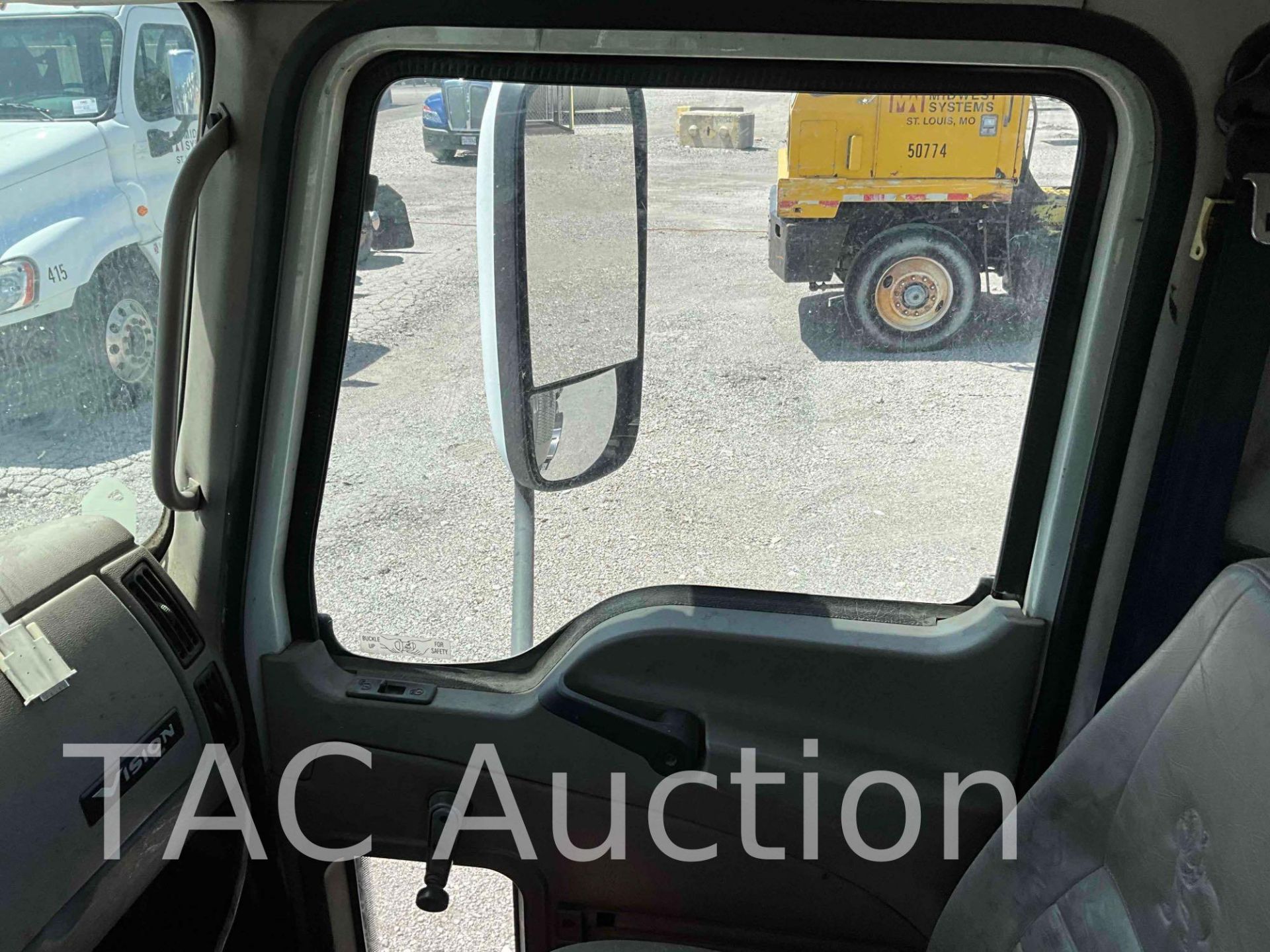 2007 Mack Vision CXN613 Day Cab - Image 17 of 62