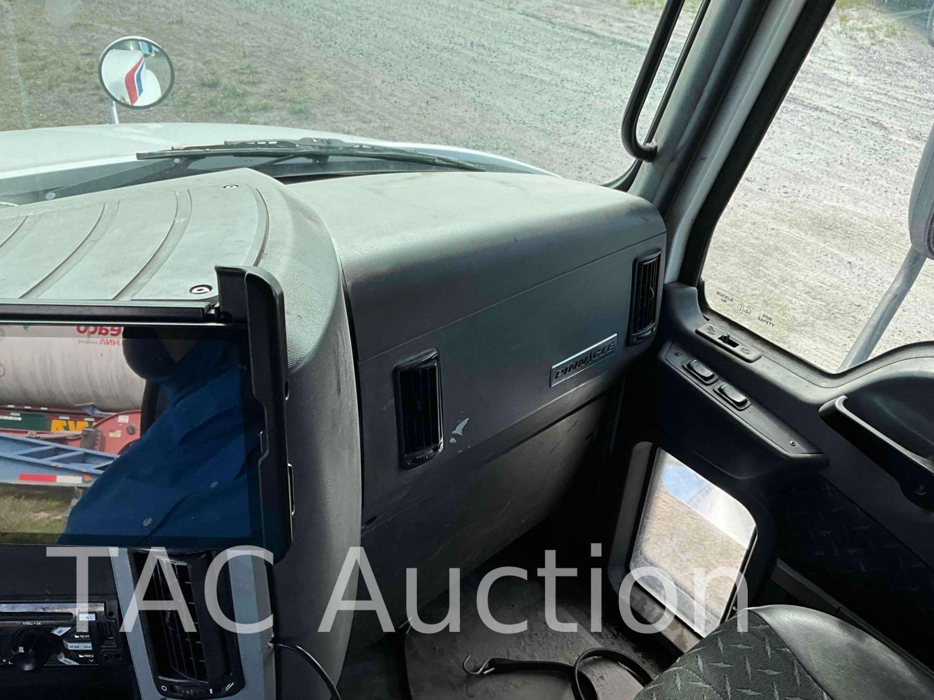 2015 Mack CXU613 Sleeper Truck - Image 19 of 72