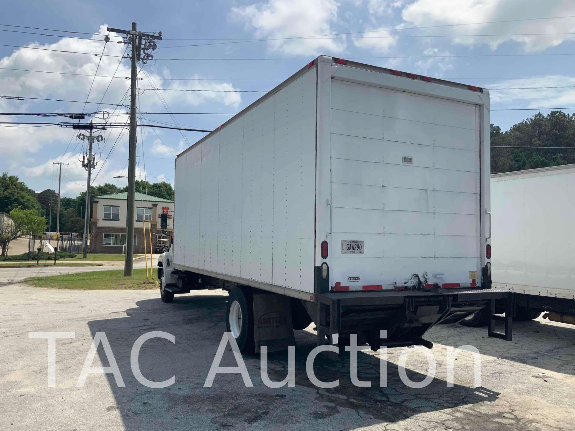 2007 Hino 268 26FT Box Truck With Lift Gate - Image 5 of 82