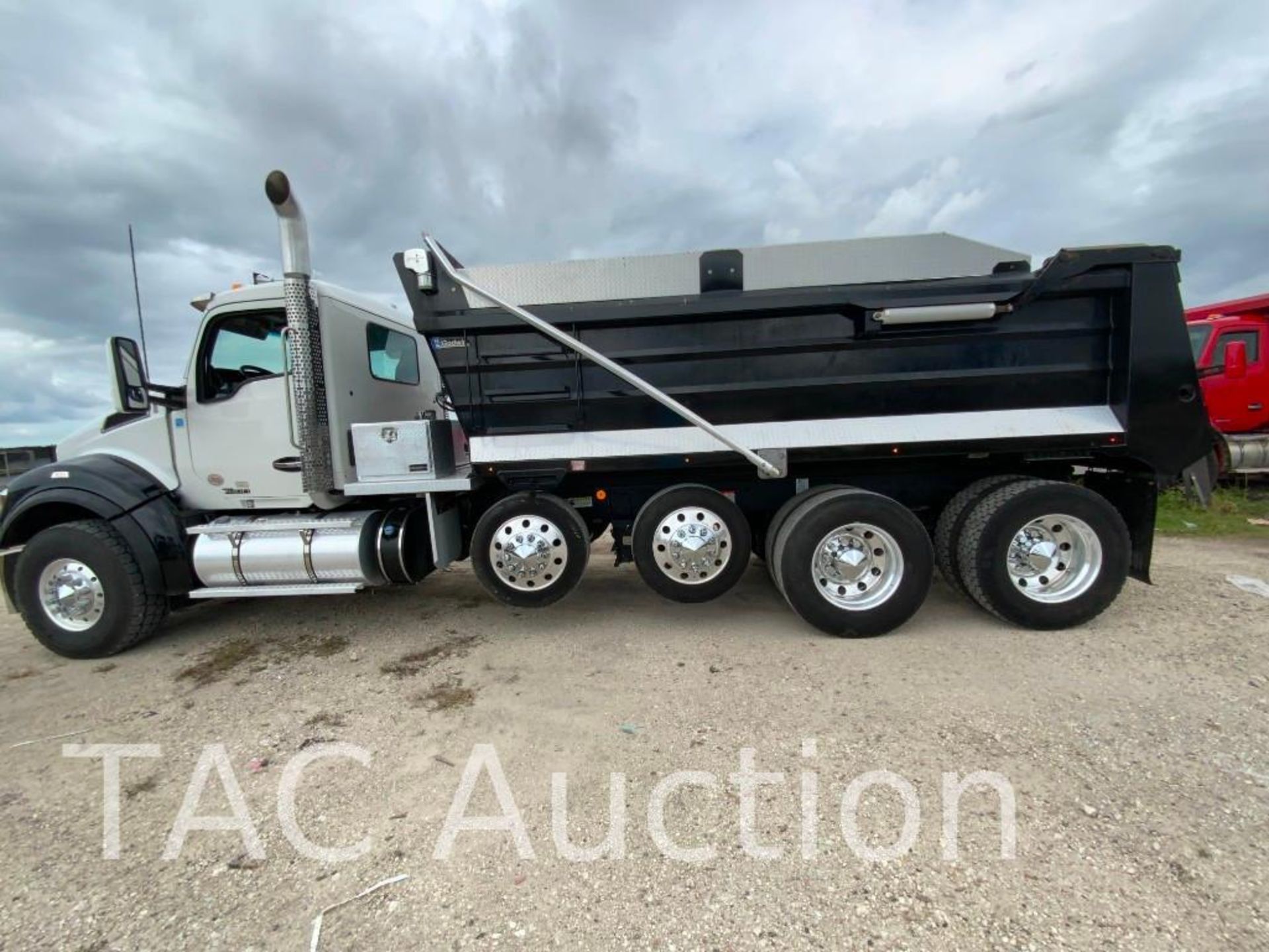 2021 Kenworth T880 Quad Axle Dump Truck - Image 2 of 96