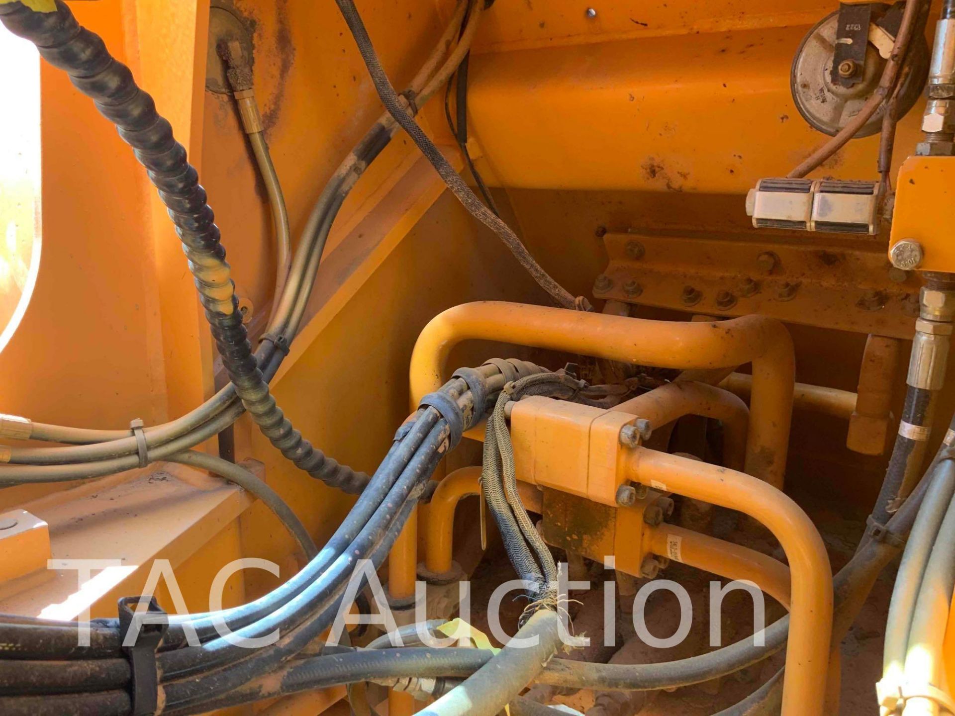 Hyundai HL750TM Wheel Loader - Image 21 of 63