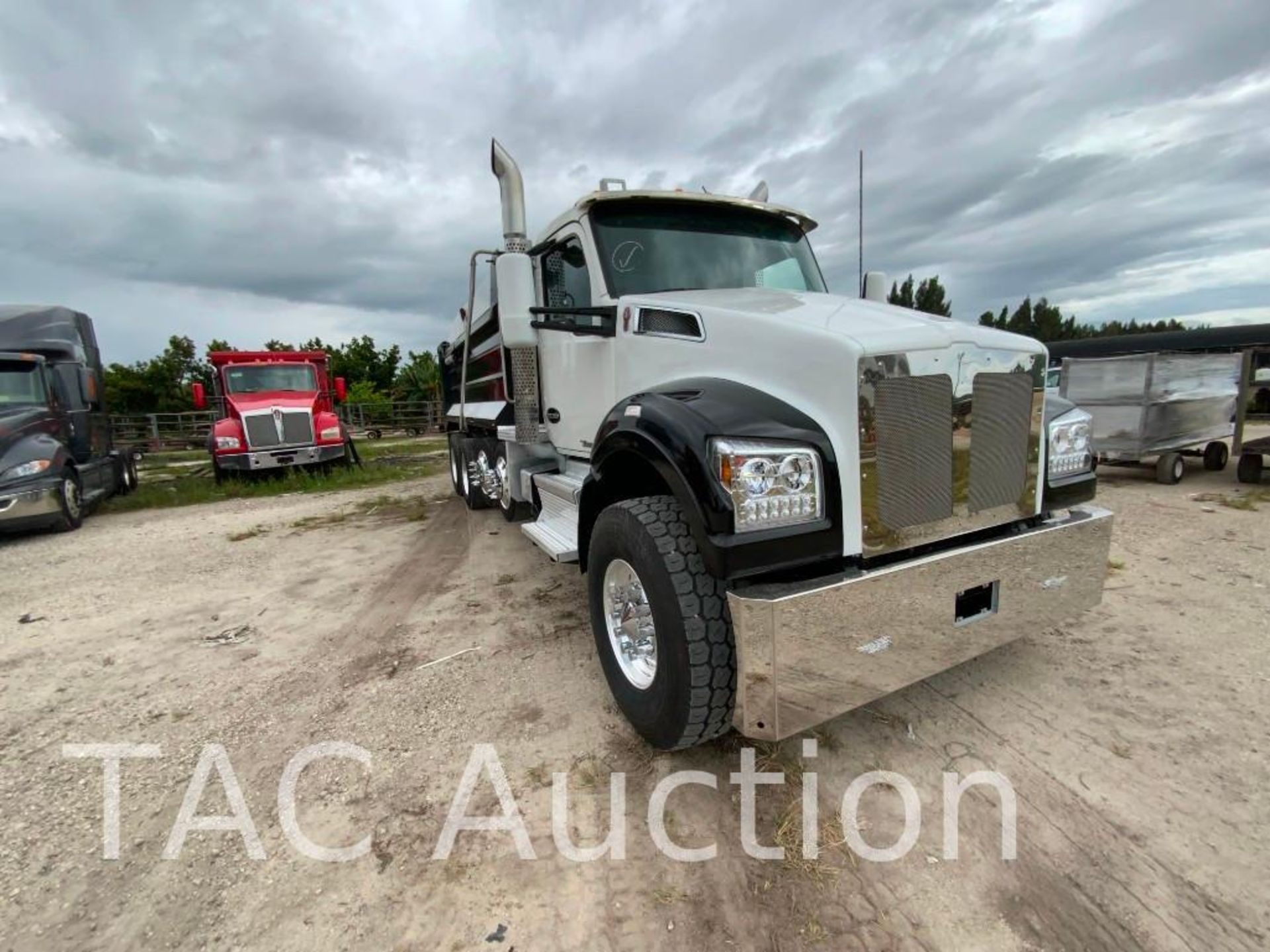 2021 Kenworth T880 Quad Axle Dump Truck - Image 7 of 96