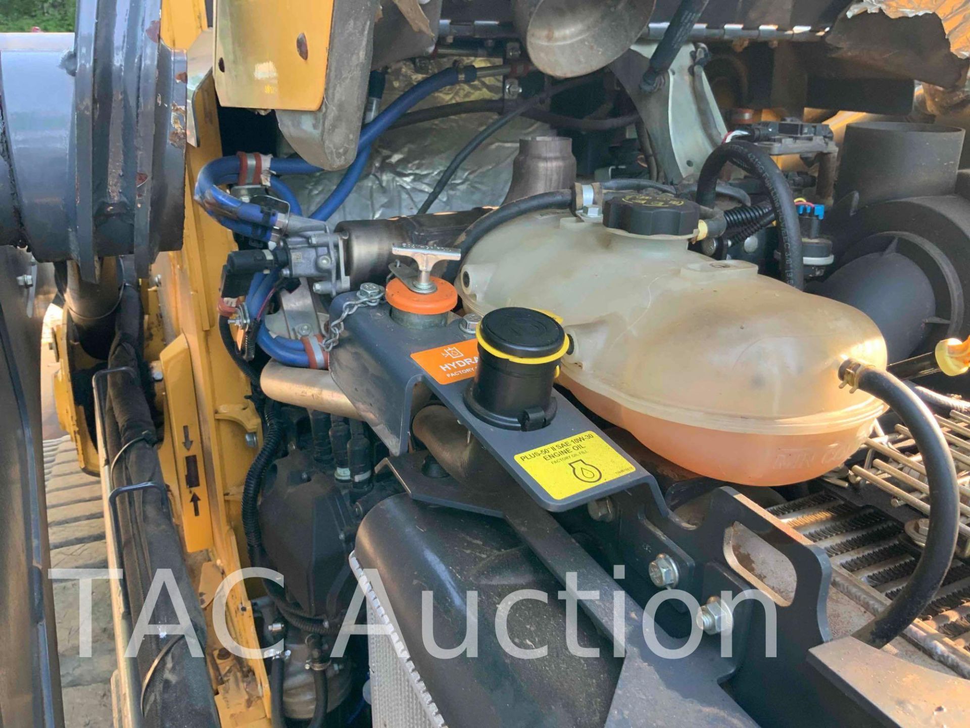 2018 John Deere 333G Skid Steer - Image 33 of 41
