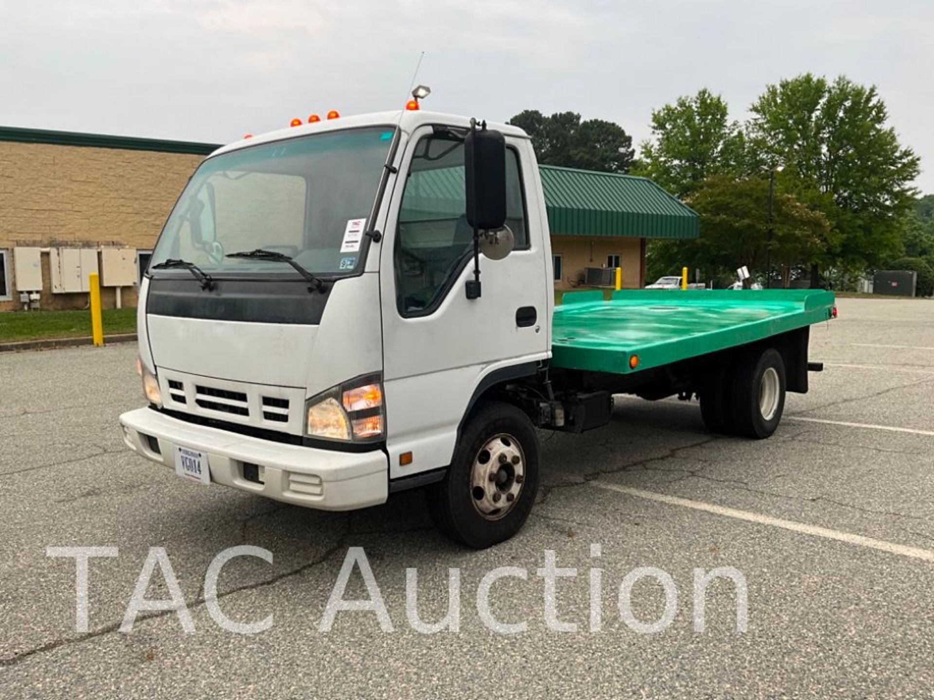 2007 Isuzu NPR - HD Flatbed Truck