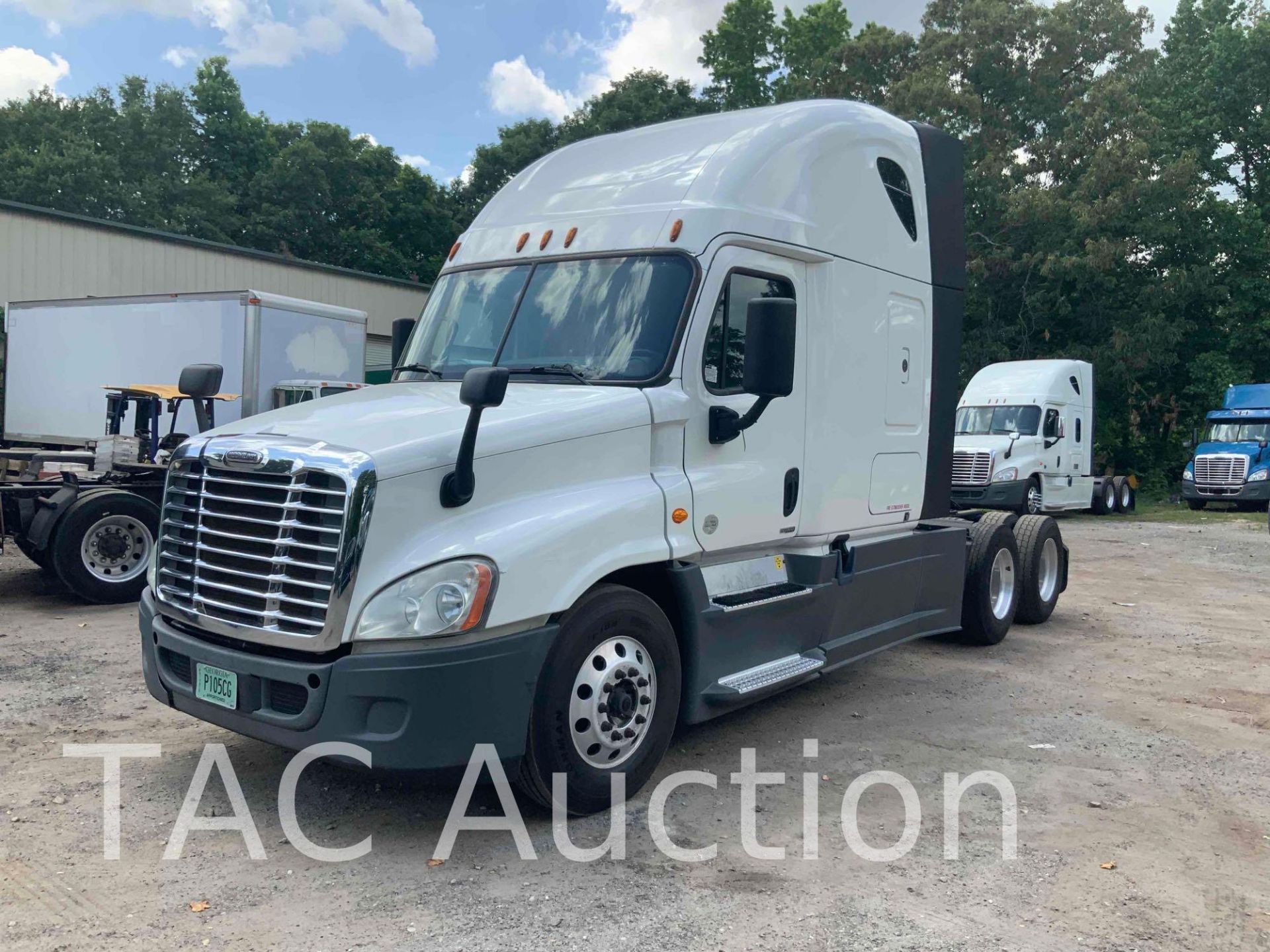 2016 Freightliner Cascadia 125 Sleeper Truck