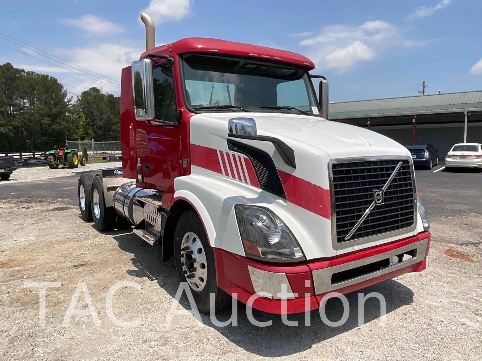 2012 Volvo VNL Day Cab - Image 3 of 69