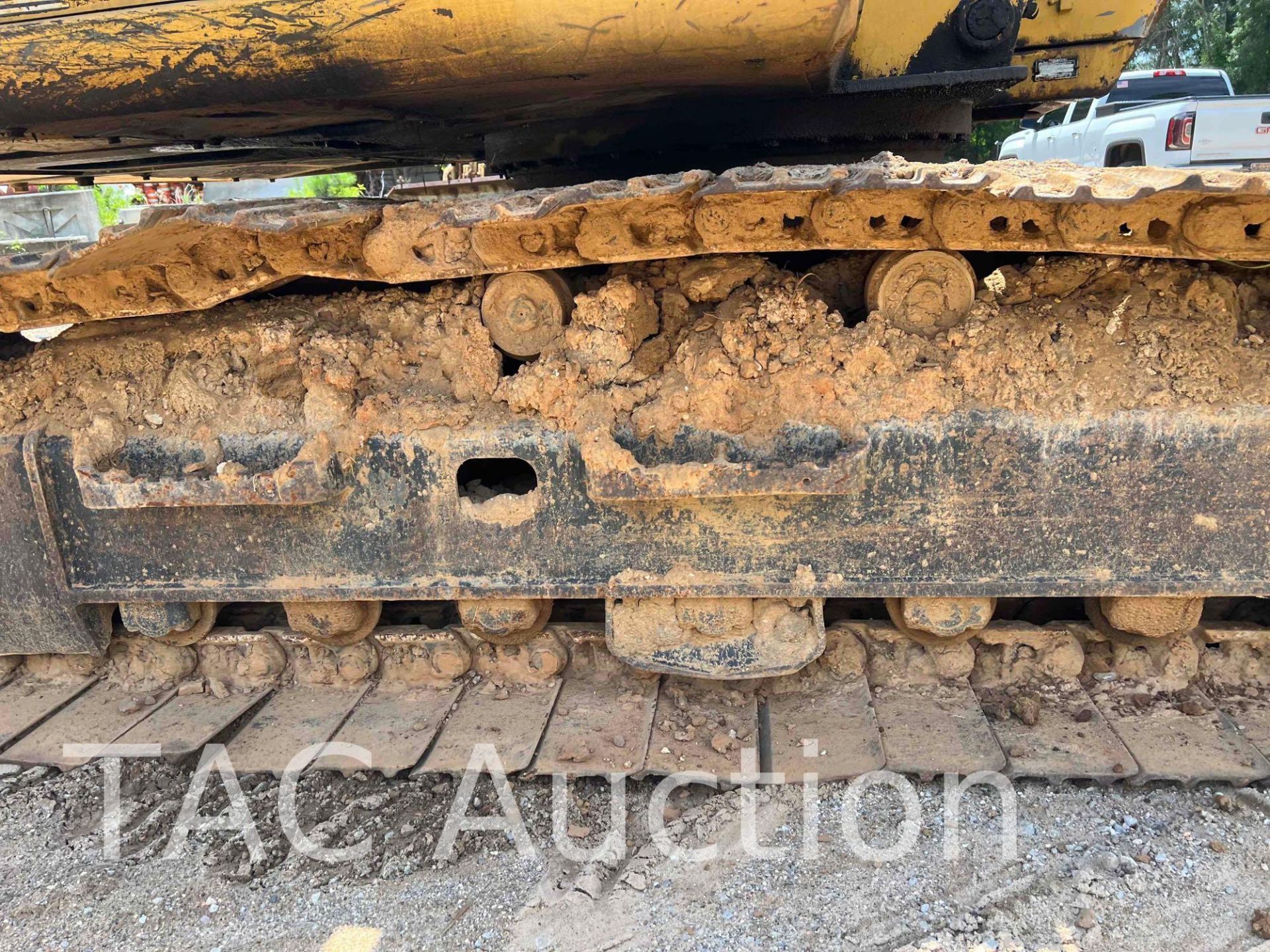 John Deere 590D Excavator - Image 48 of 59