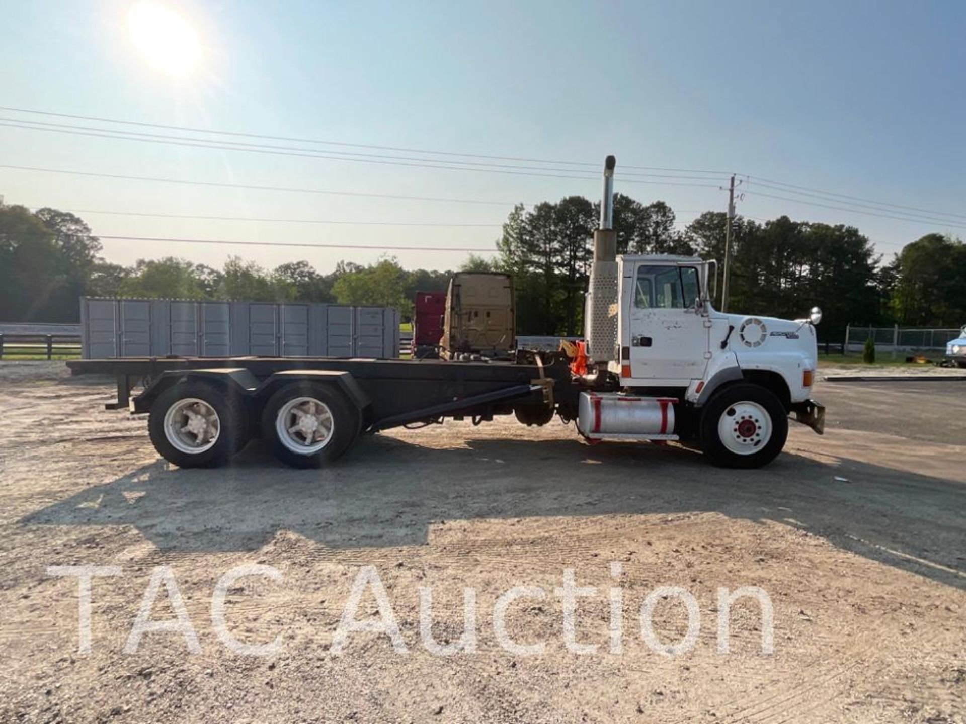 1995 Ford LA9000 Roll Off Truck - Image 6 of 51