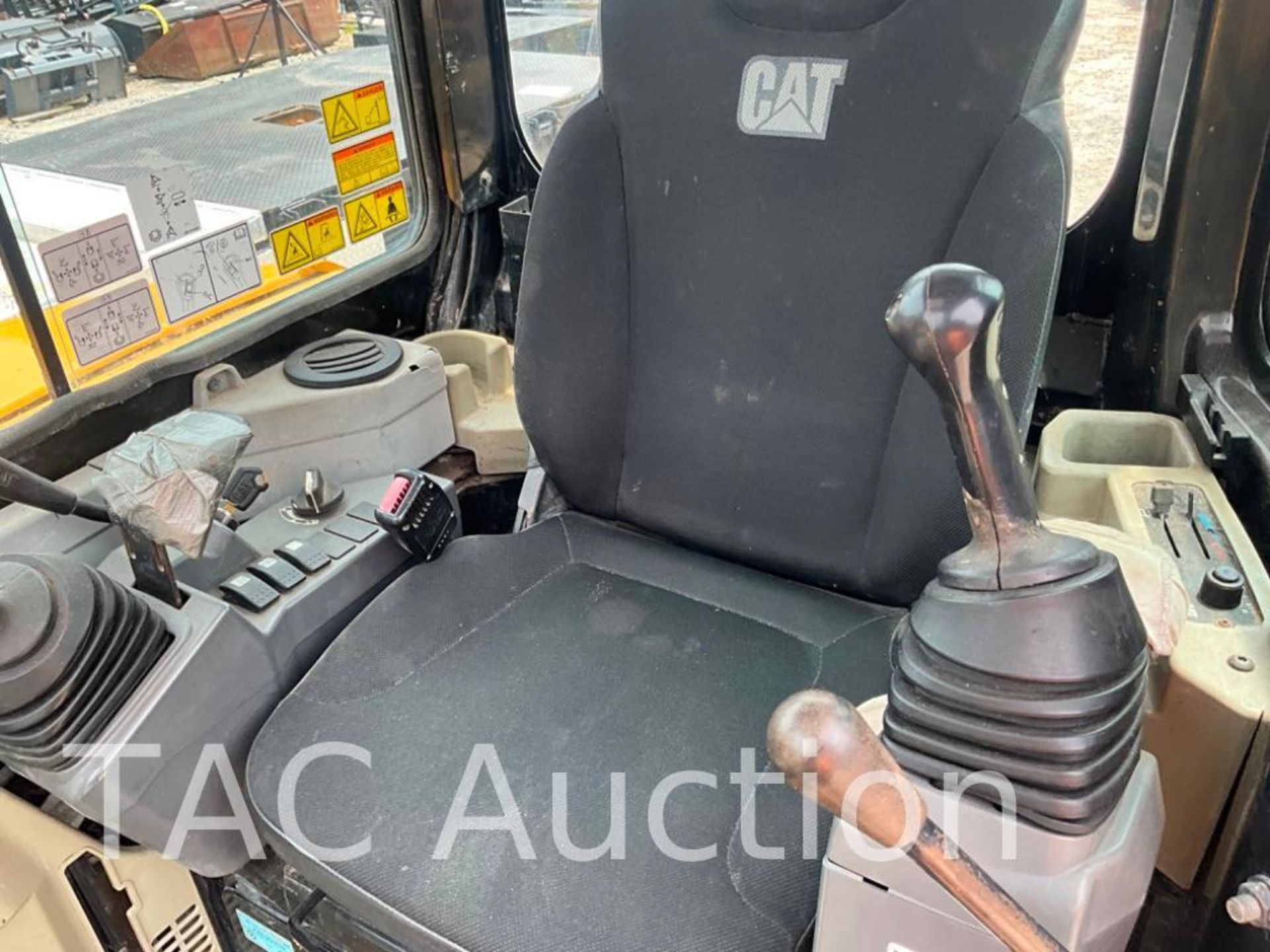 2014 Caterpillar 303.5ECR Mini Excavator - Image 14 of 35