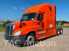 2013 Freightliner Cascadia 125 Double Bunk Sleeper