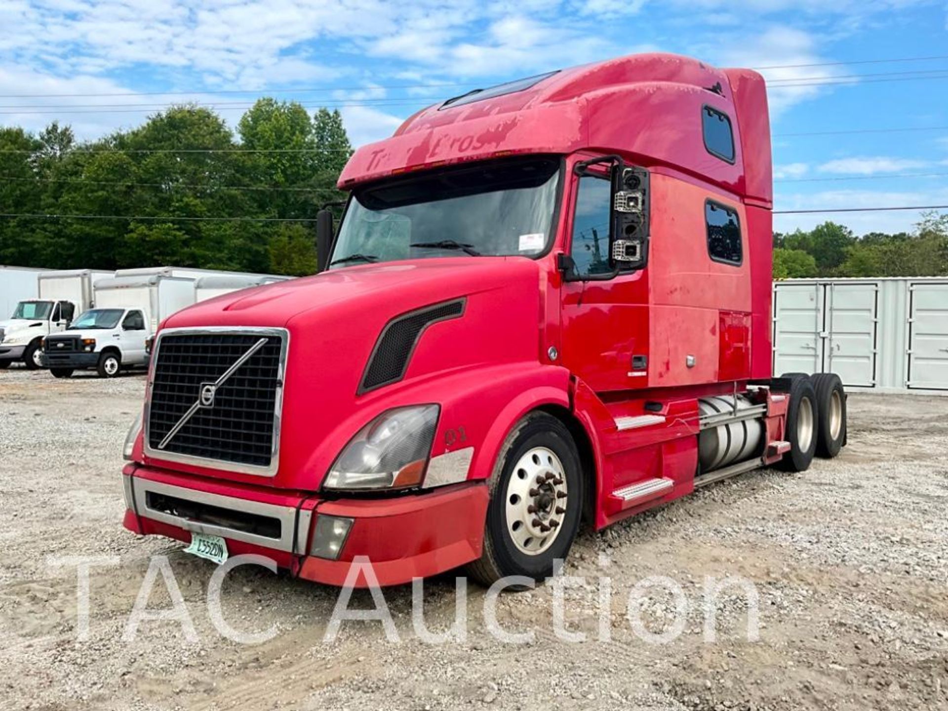 2007 Volvo VNL Sleeper Truck