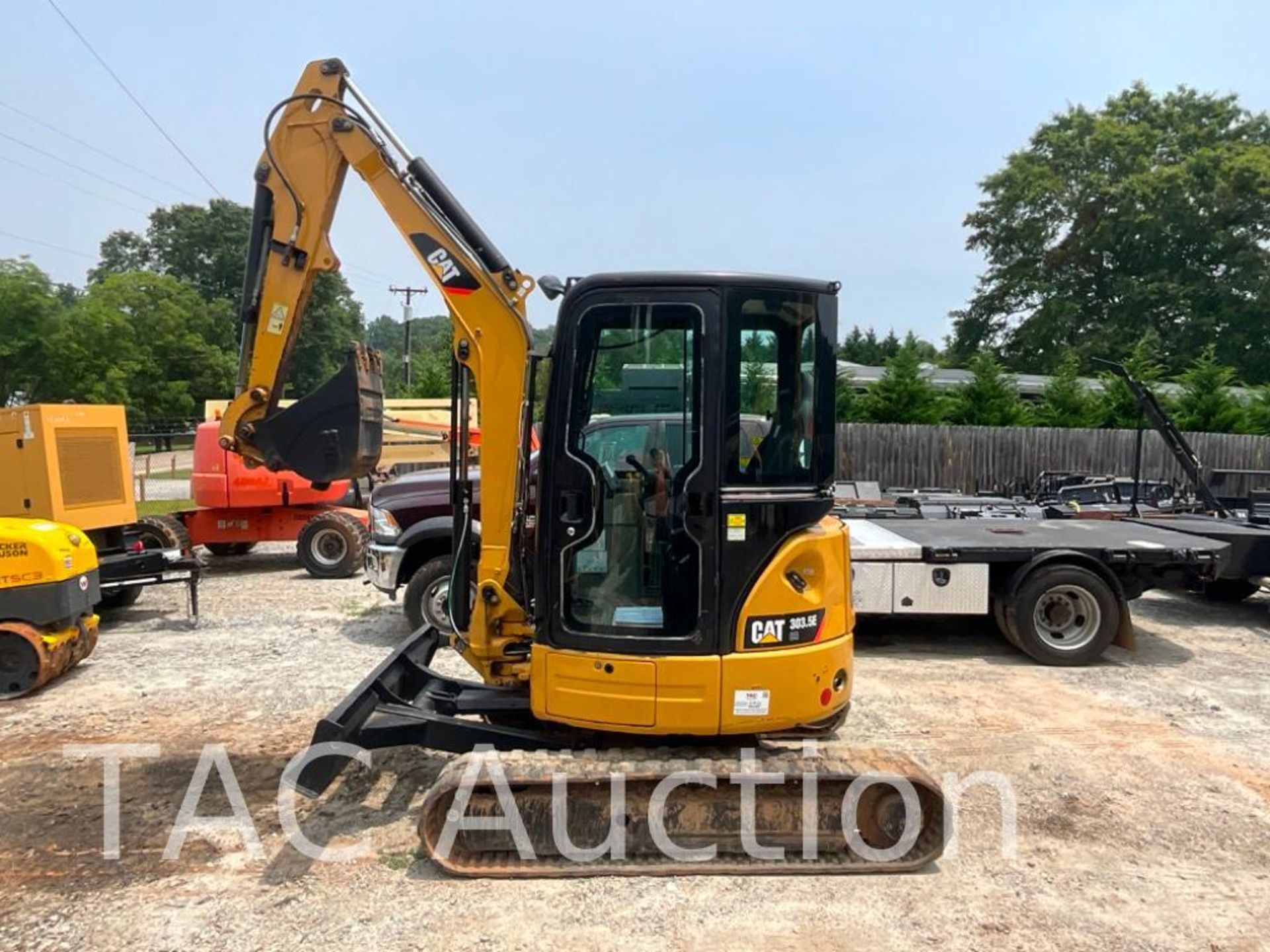 2014 Caterpillar 303.5ECR Mini Excavator - Image 3 of 35