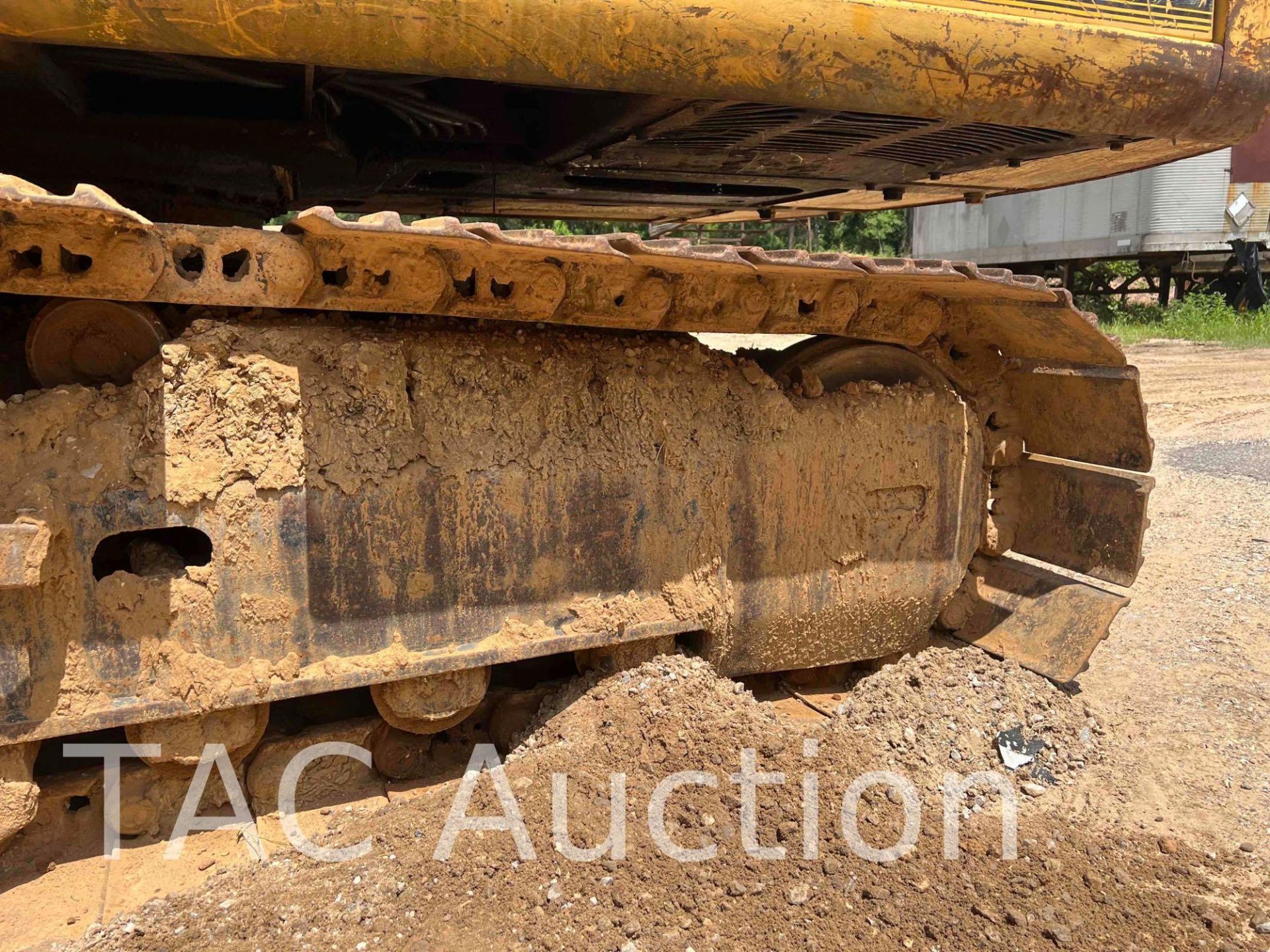 John Deere 590D Excavator - Image 42 of 59