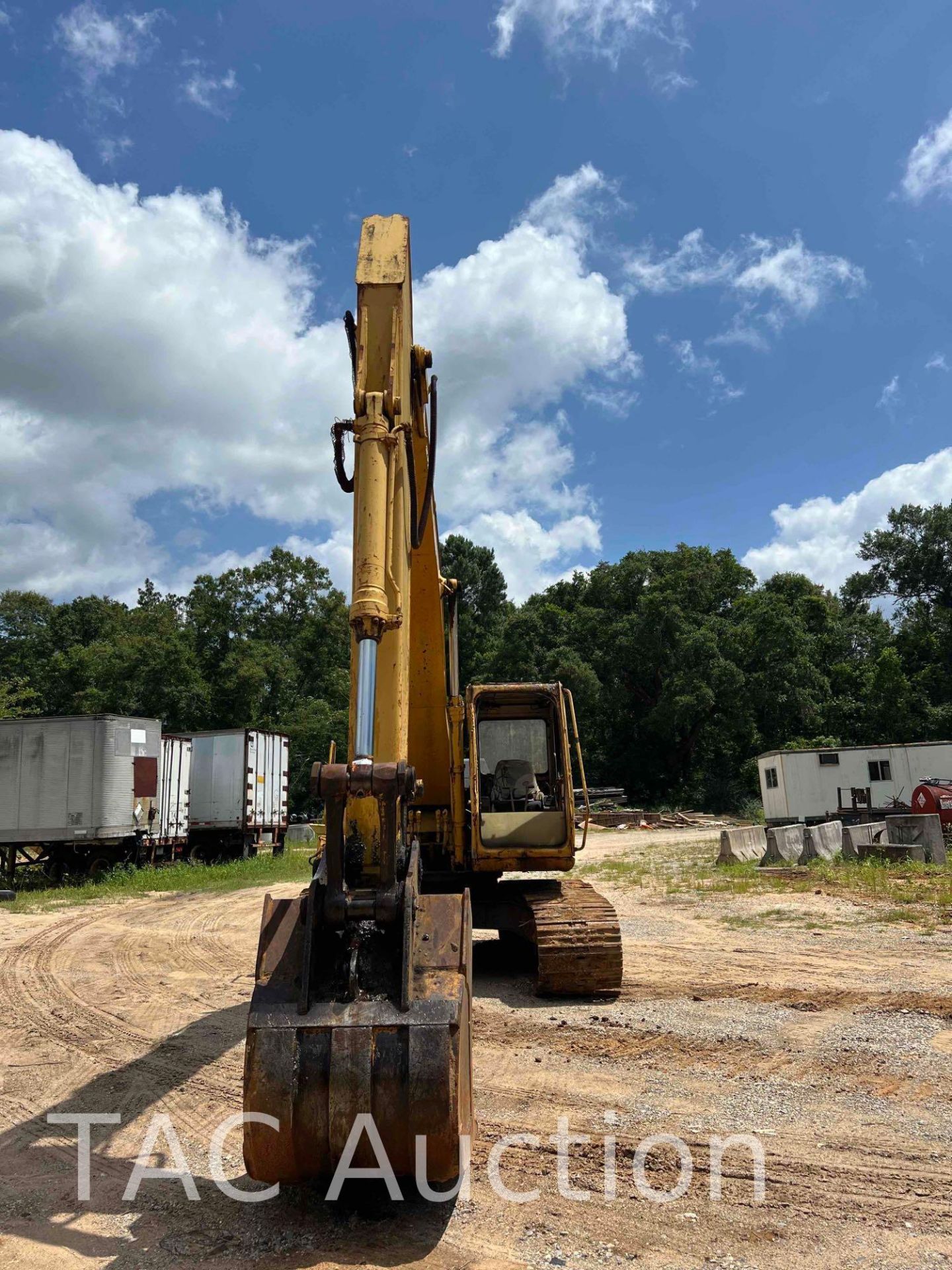 John Deere 590D Excavator - Image 12 of 59