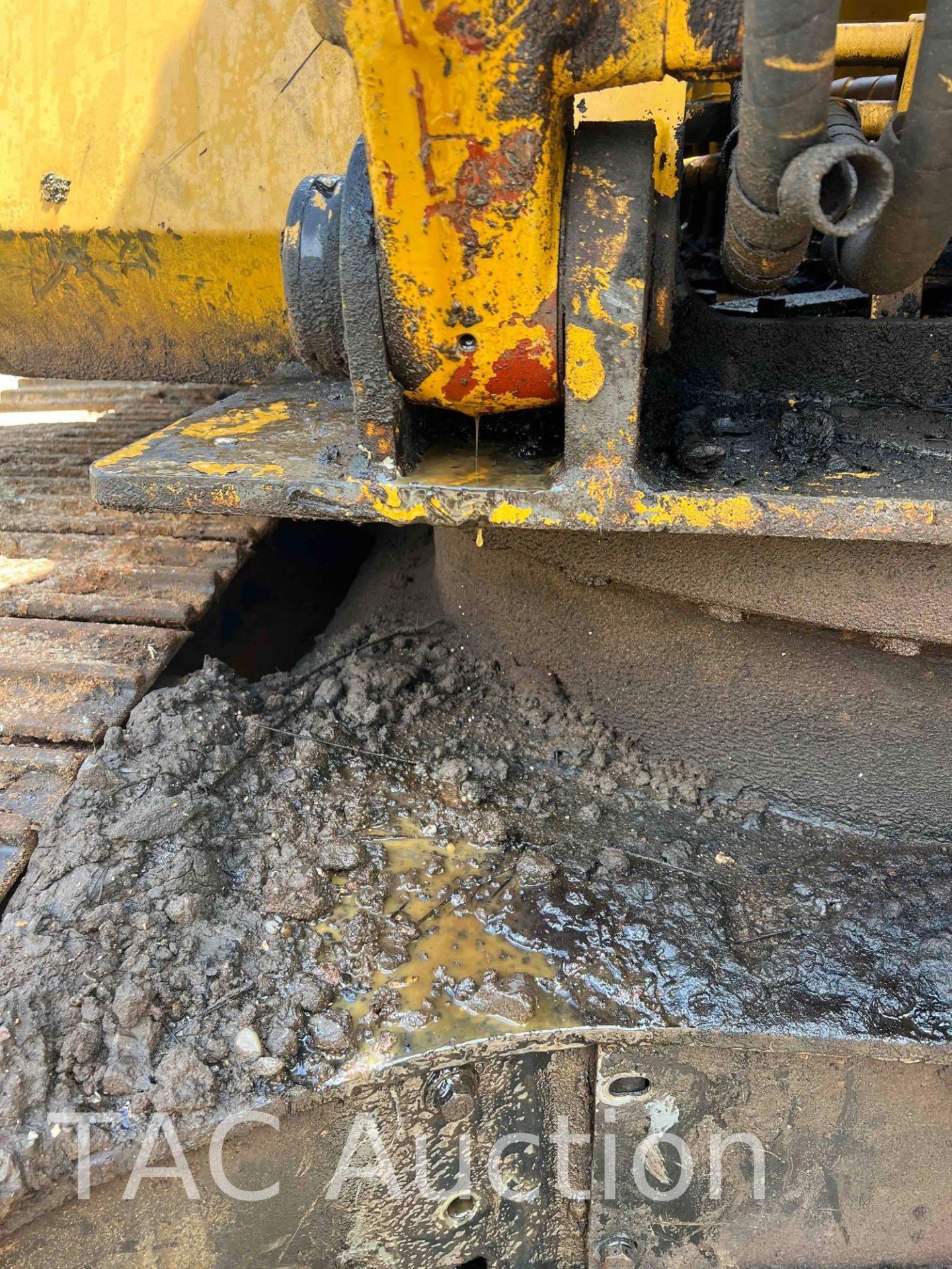 John Deere 590D Excavator - Image 55 of 59