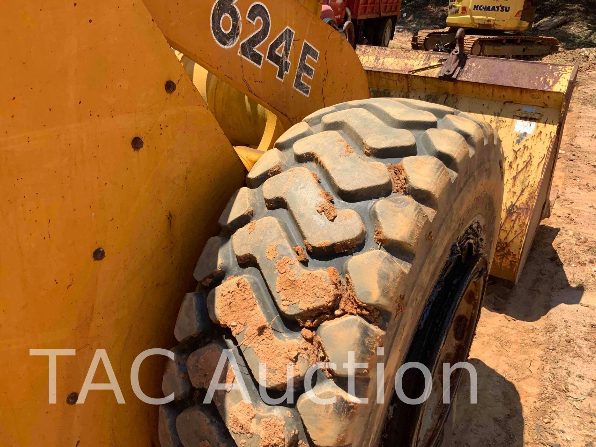 1992 John Deere 624E Wheel Loader - Image 43 of 45