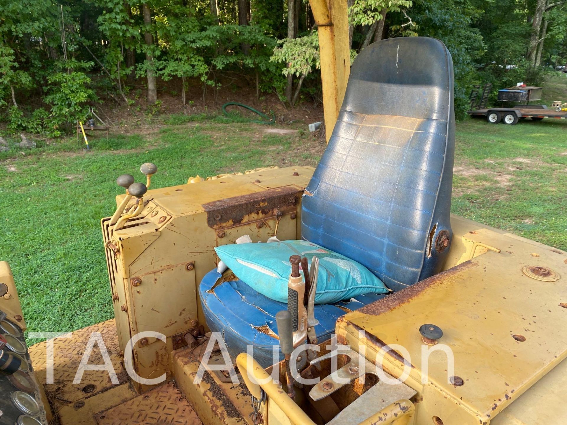 Caterpillar 955L Crawler Loader - Image 9 of 32