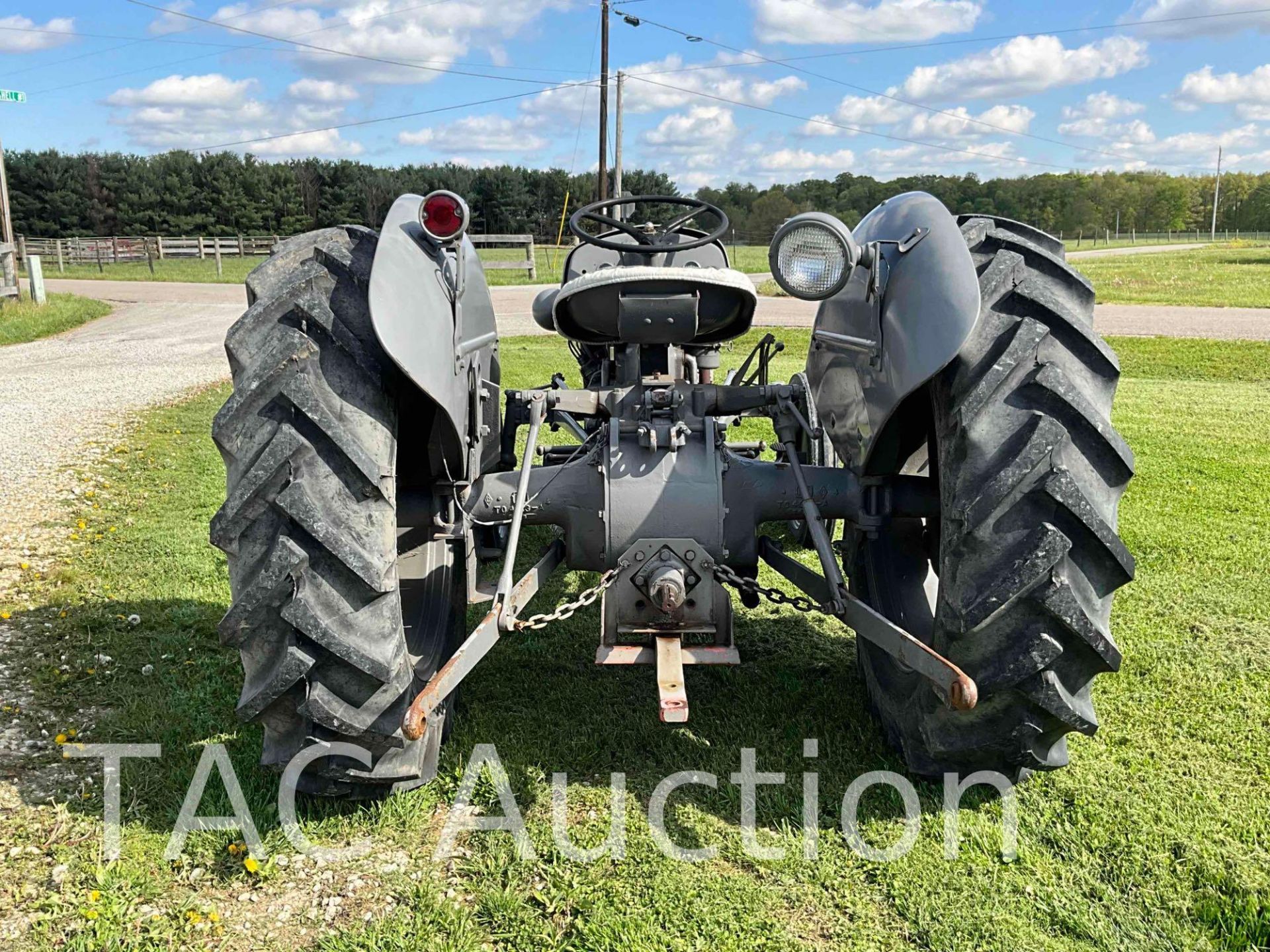 1949 Massey Ferguson TO-20 Utility Tractor - Image 6 of 40