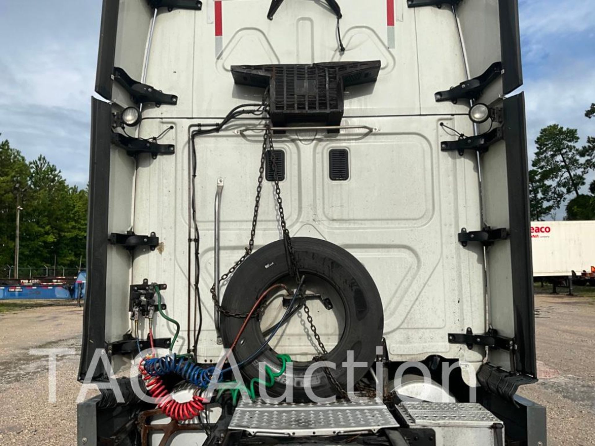 2014 Freightliner Cascadia 125 Sleeper Truck - Image 56 of 79