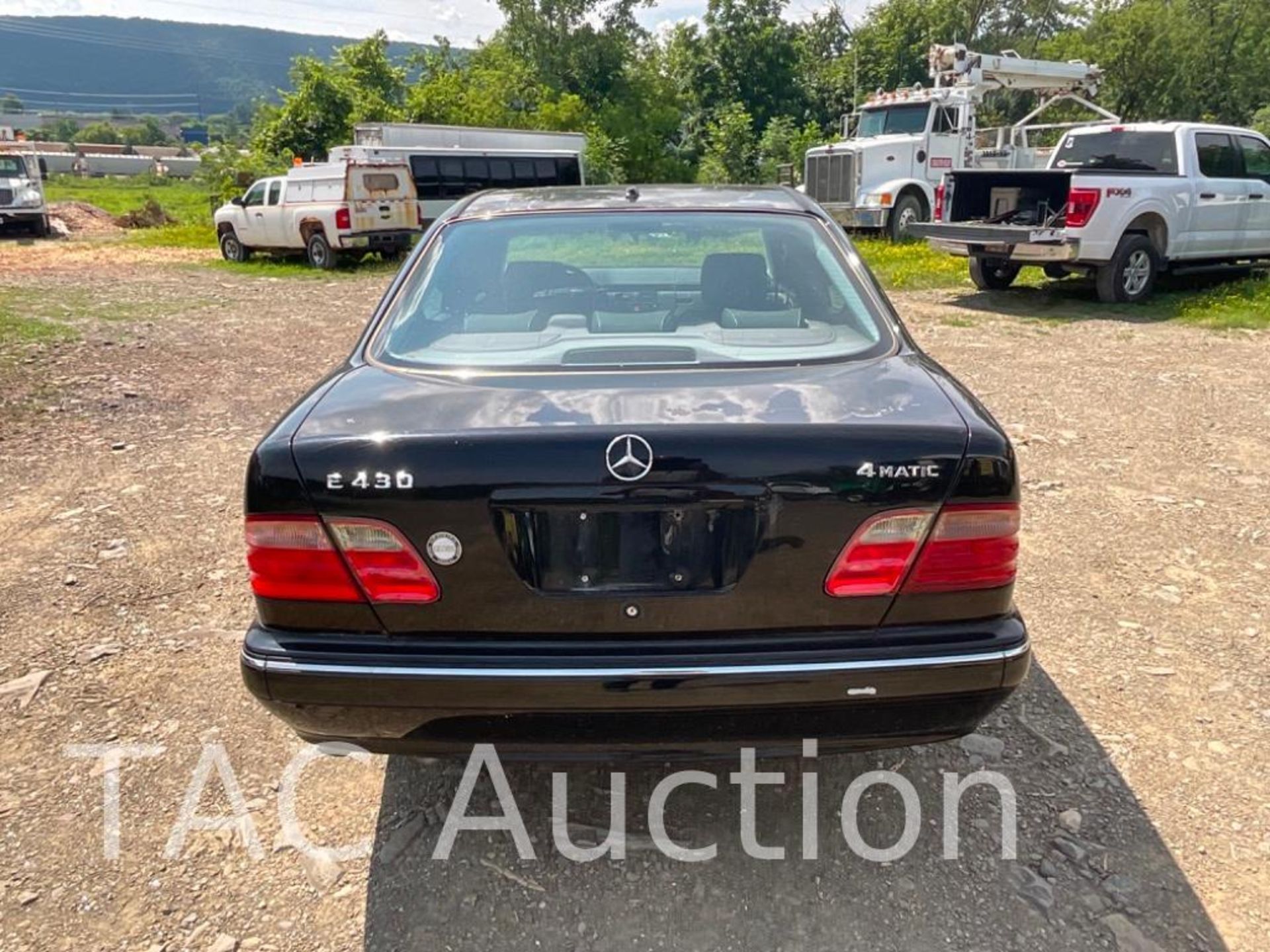 2001 Mercedes-Benz E-Class Sedan - Image 5 of 50